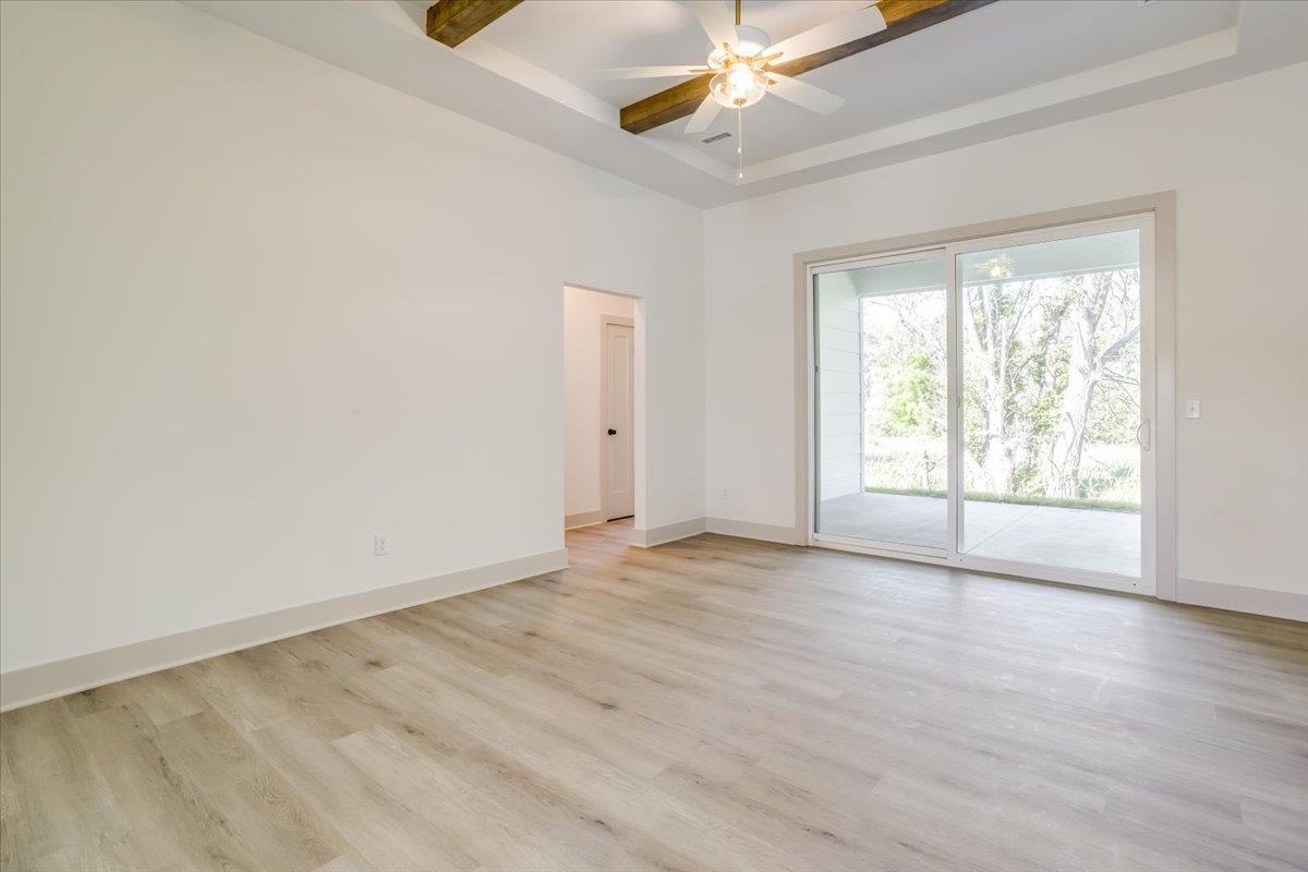 5553 Wandering Way Property Photo 5