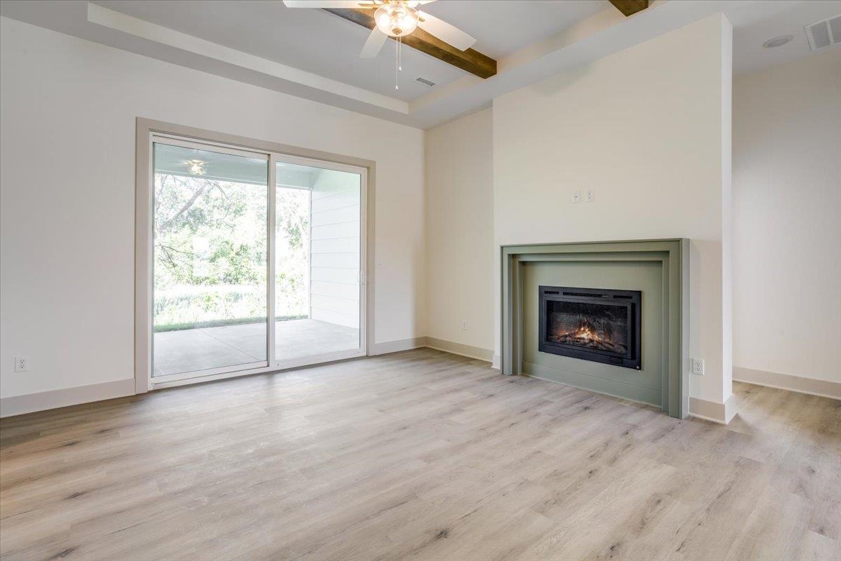 5553 Wandering Way Property Photo 6