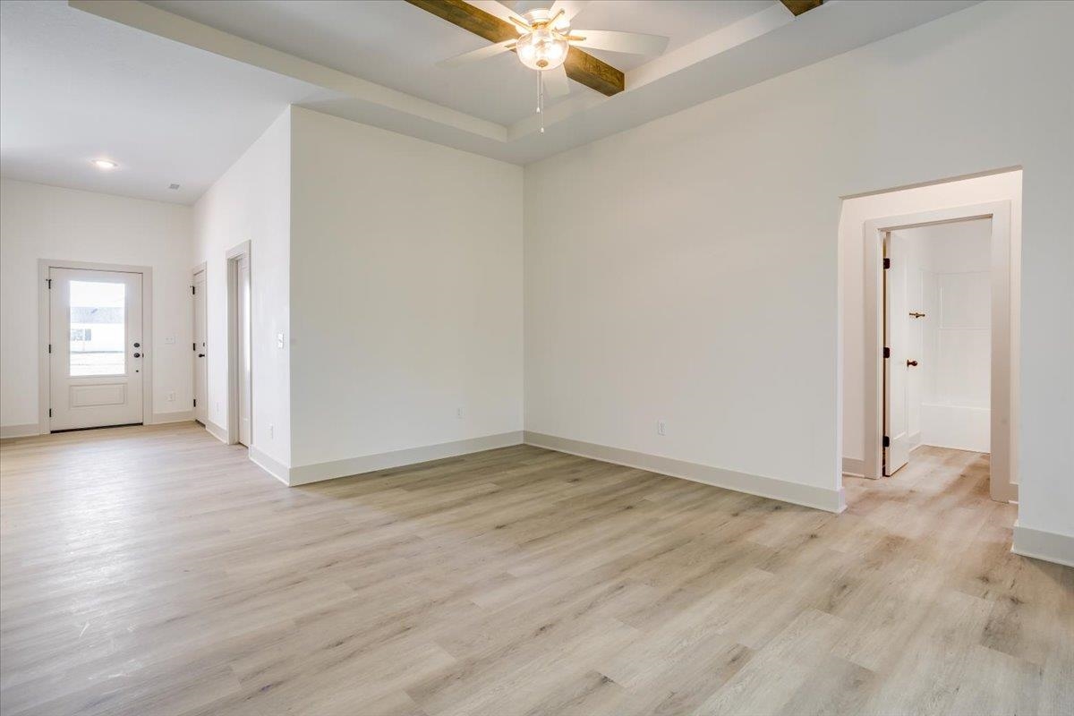 5553 Wandering Way Property Photo 8