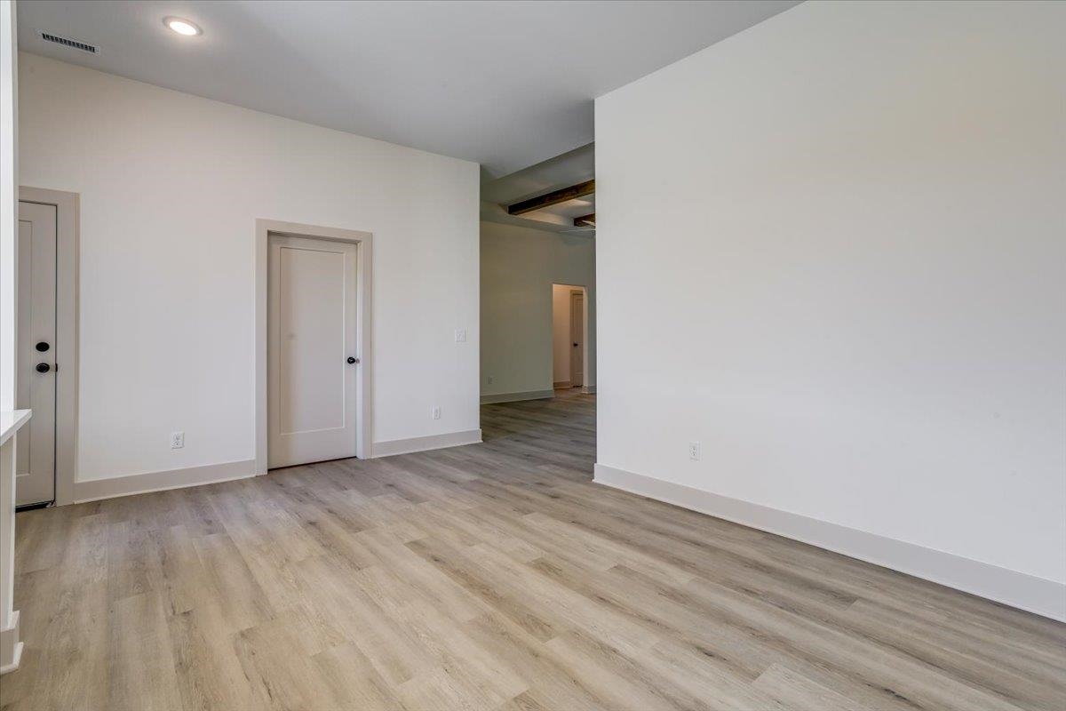 5553 Wandering Way Property Photo 11