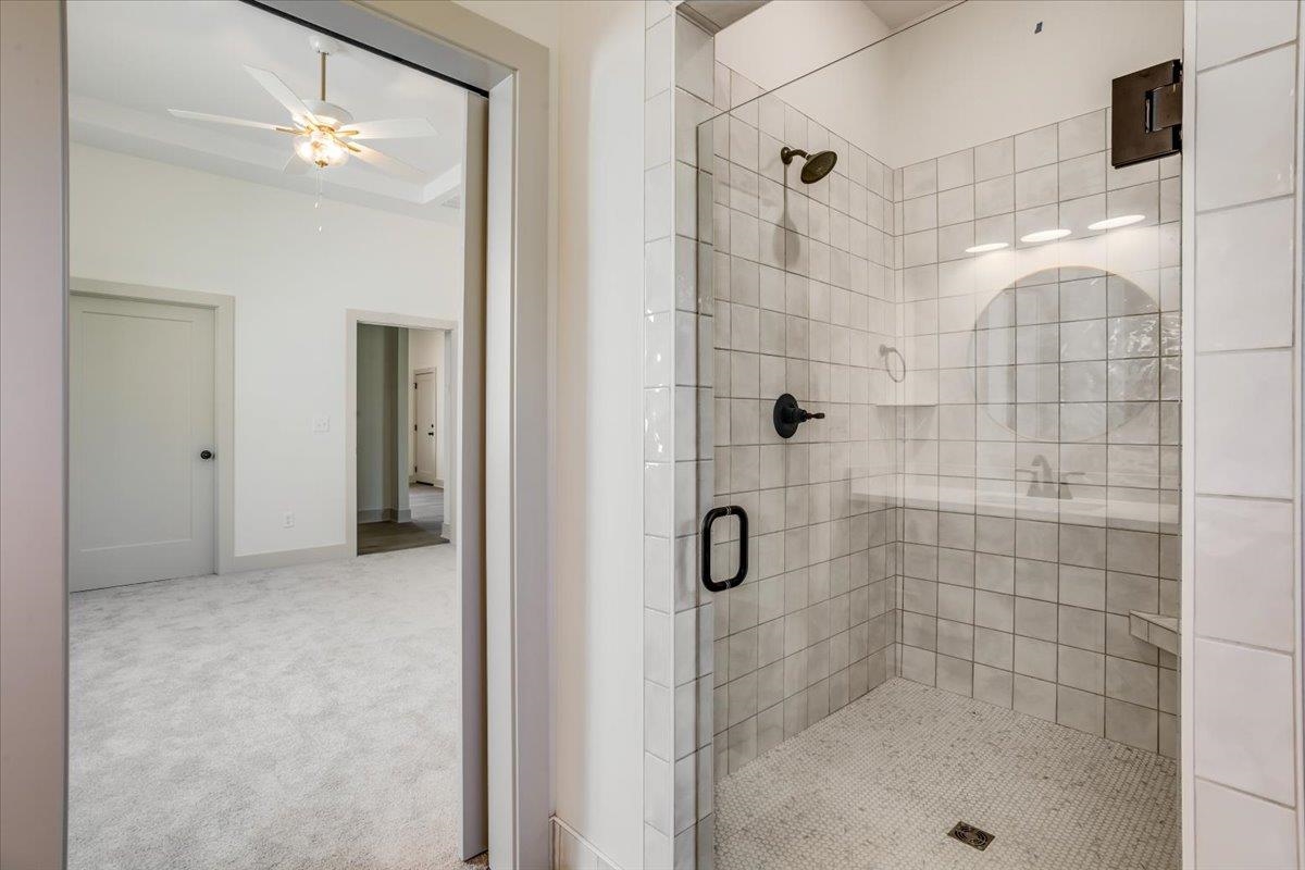 5553 Wandering Way Property Photo 20