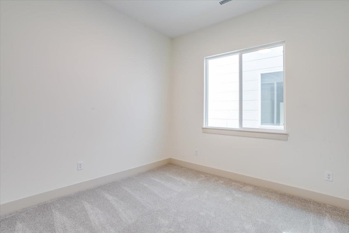 5553 Wandering Way Property Photo 22