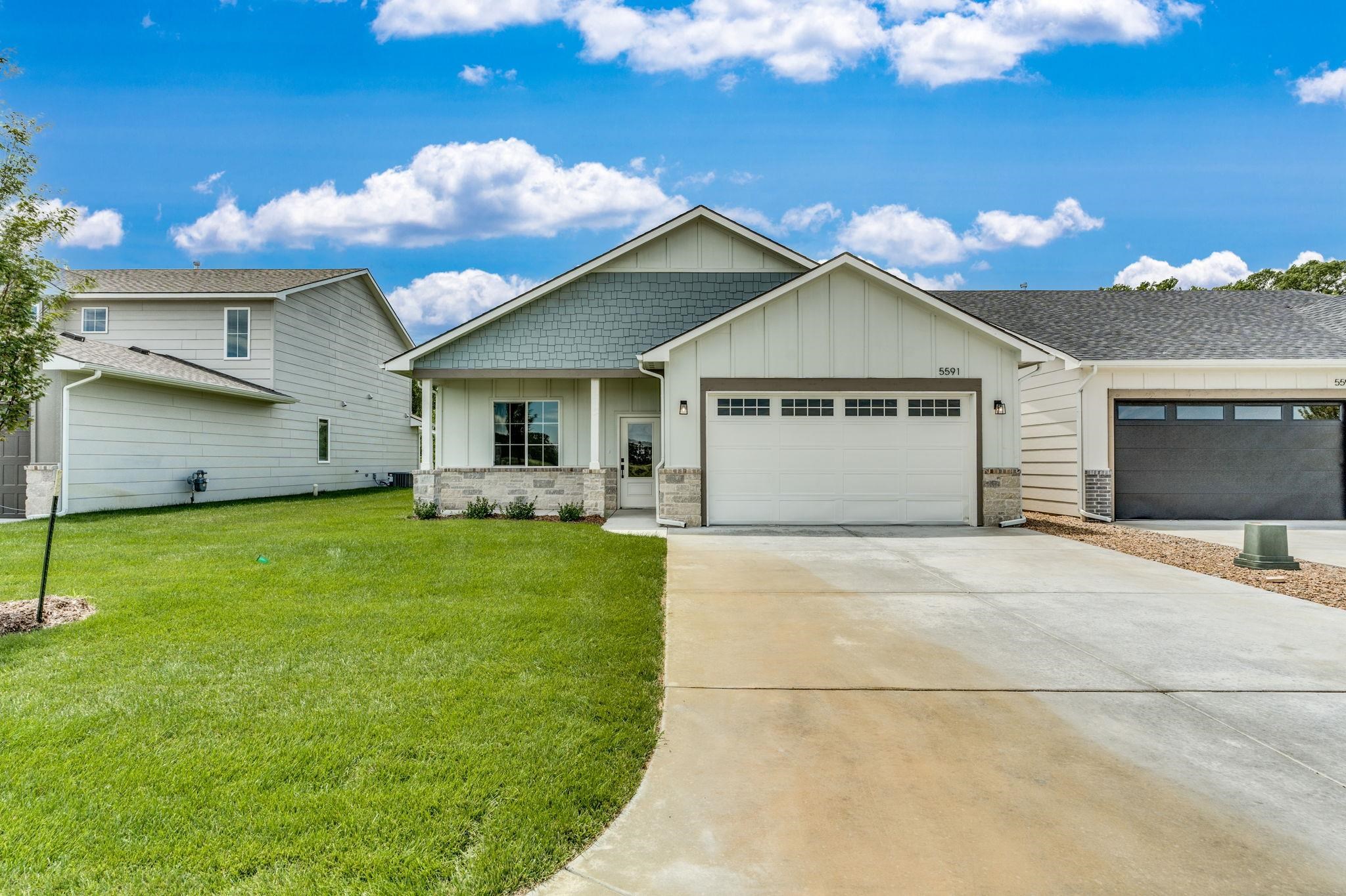 5591 Wandering Way St. Property Photo