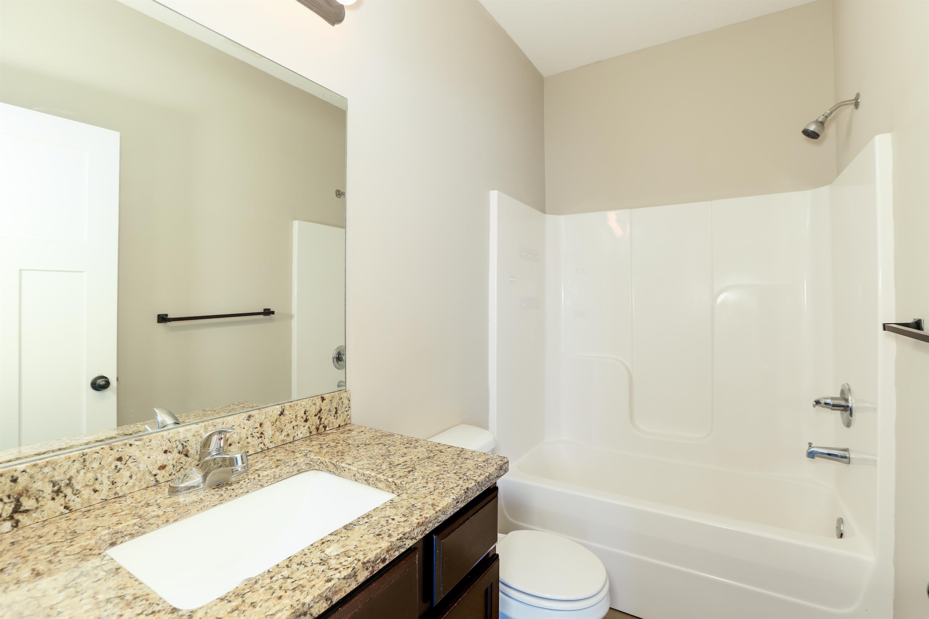 3319-3321 E Aster St Property Photo 14