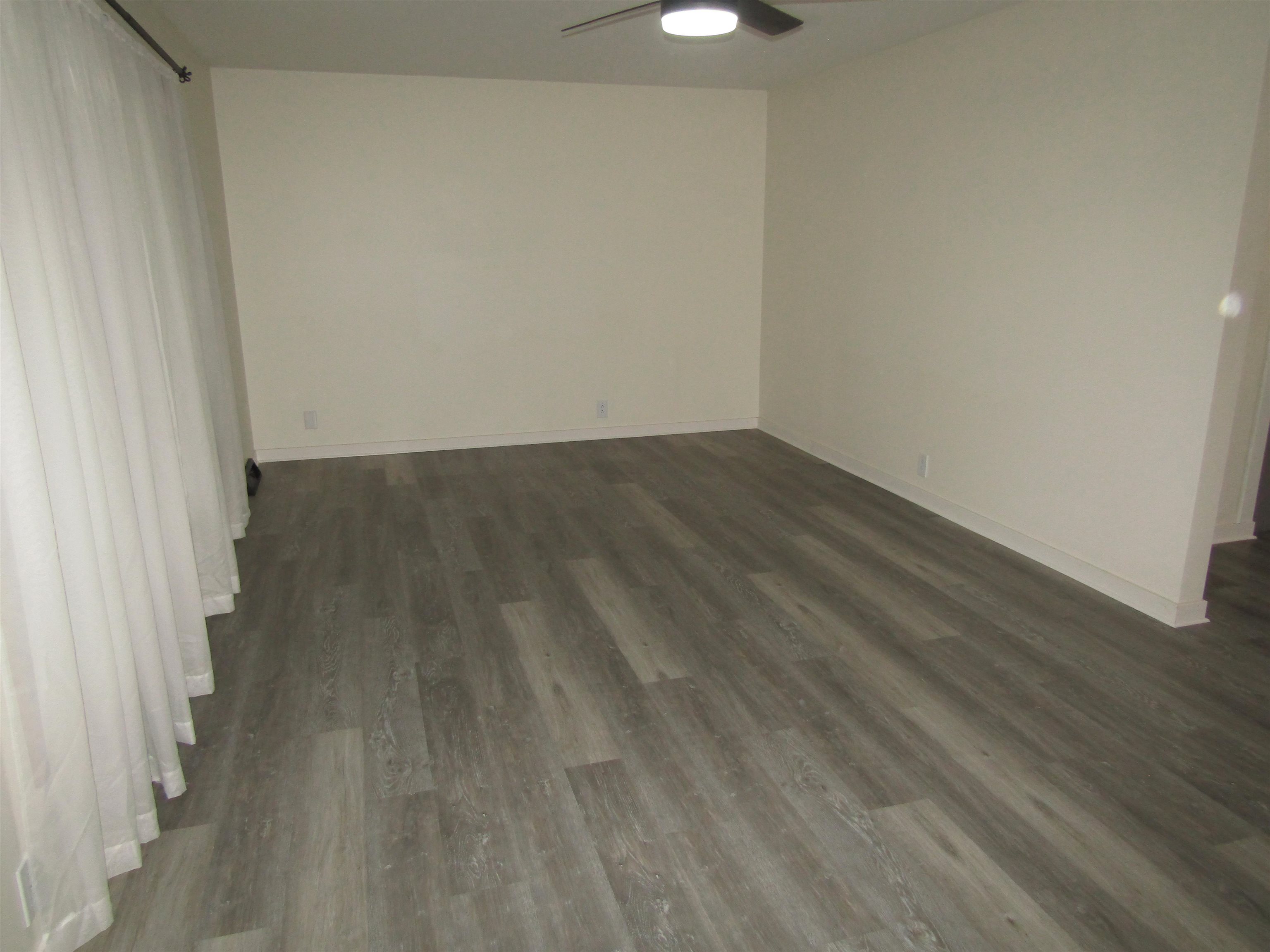681 Starlight Dr Property Photo 7