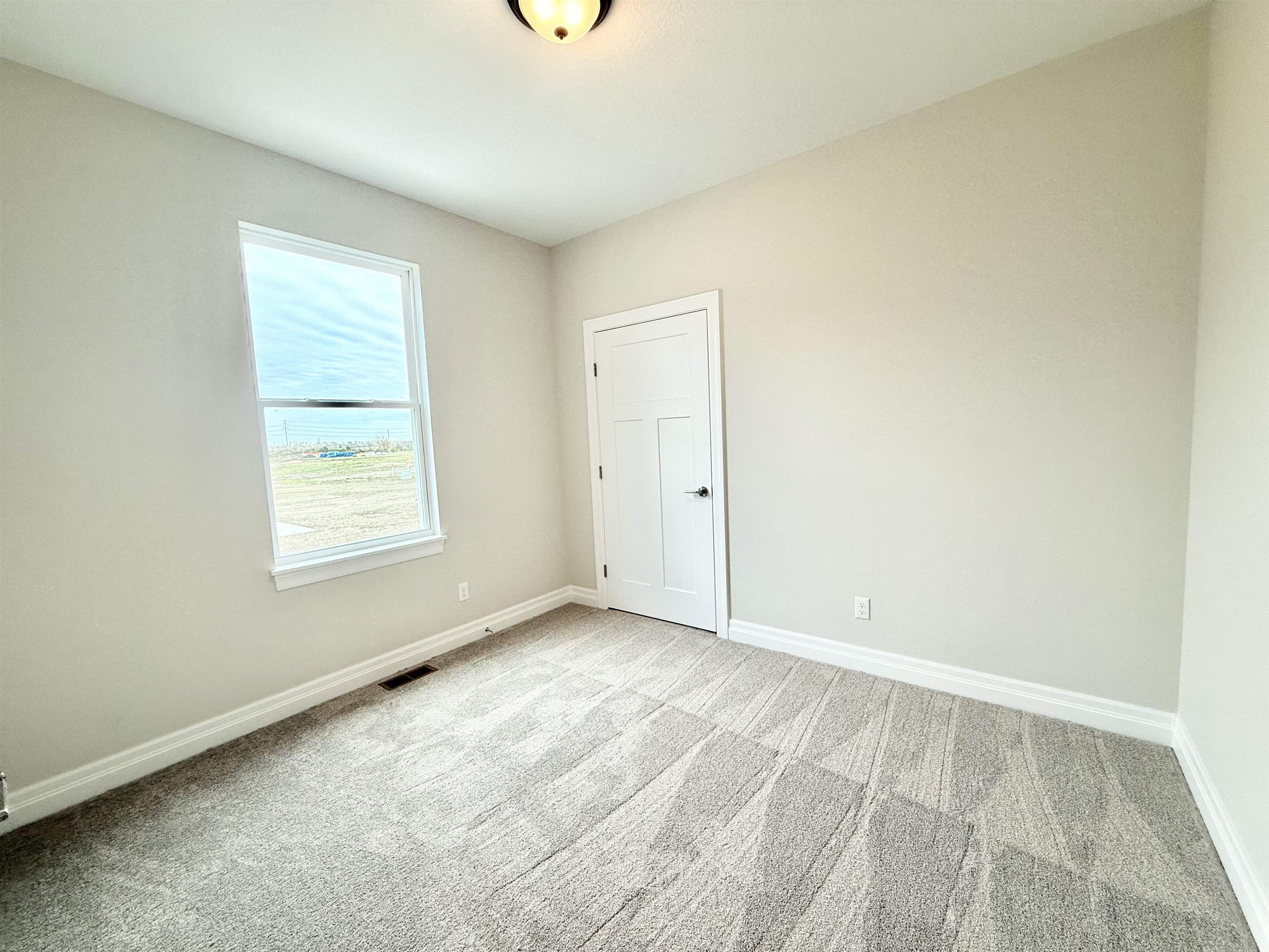 5496 N Toben Dr Property Photo 7
