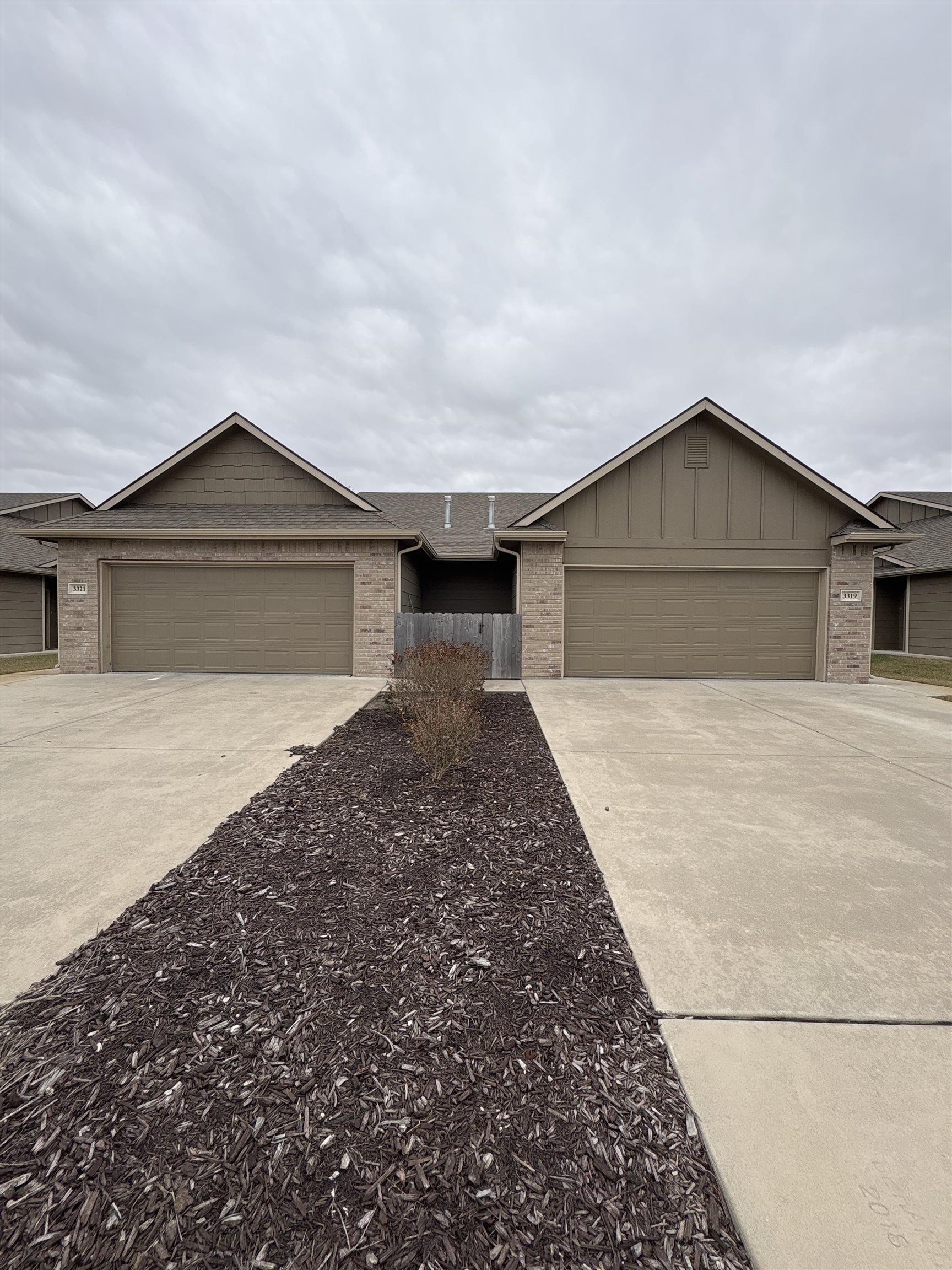 3325-3327 E Aster St Property Photo 18