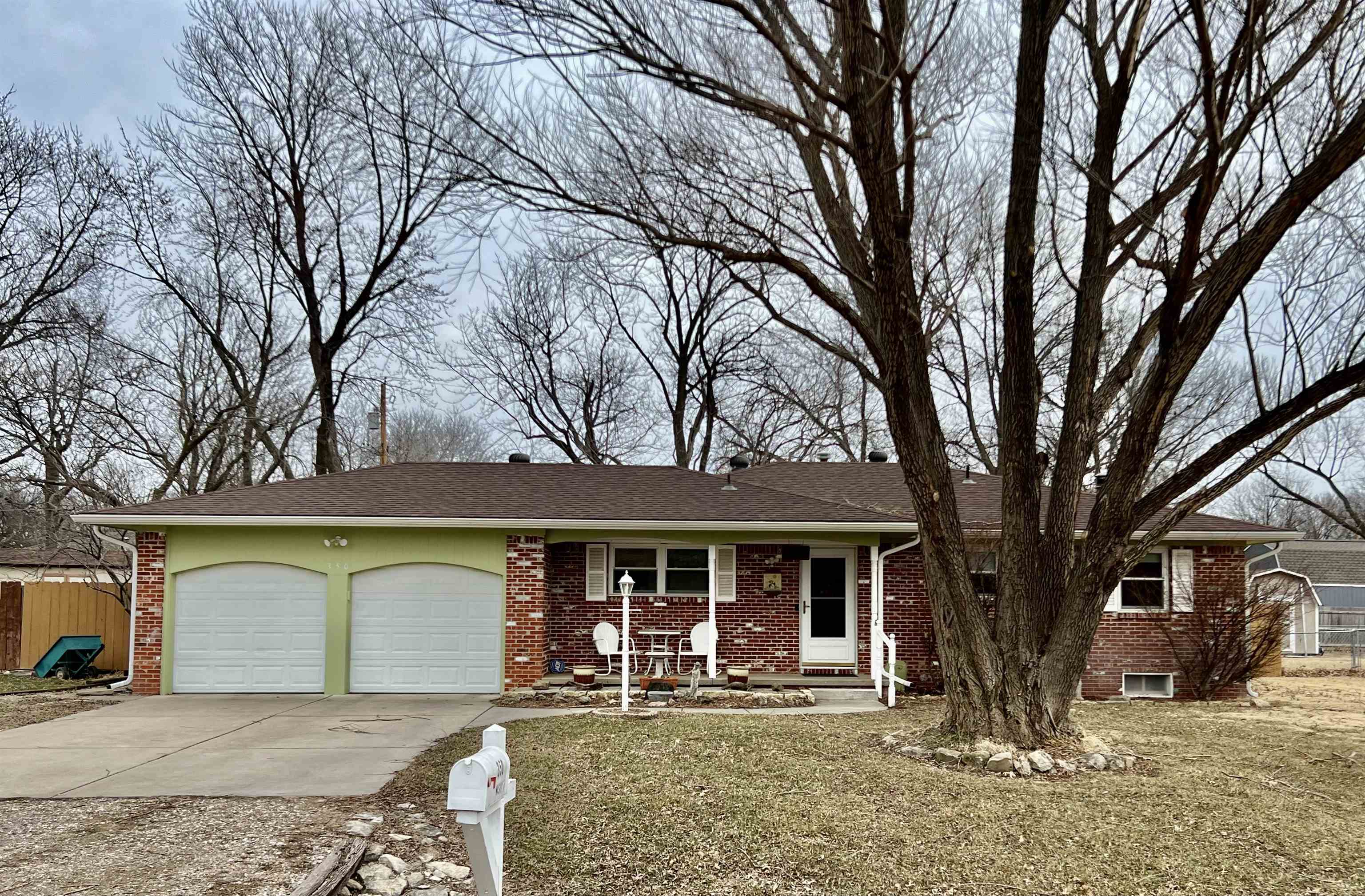 350 S Milstead Property Photo