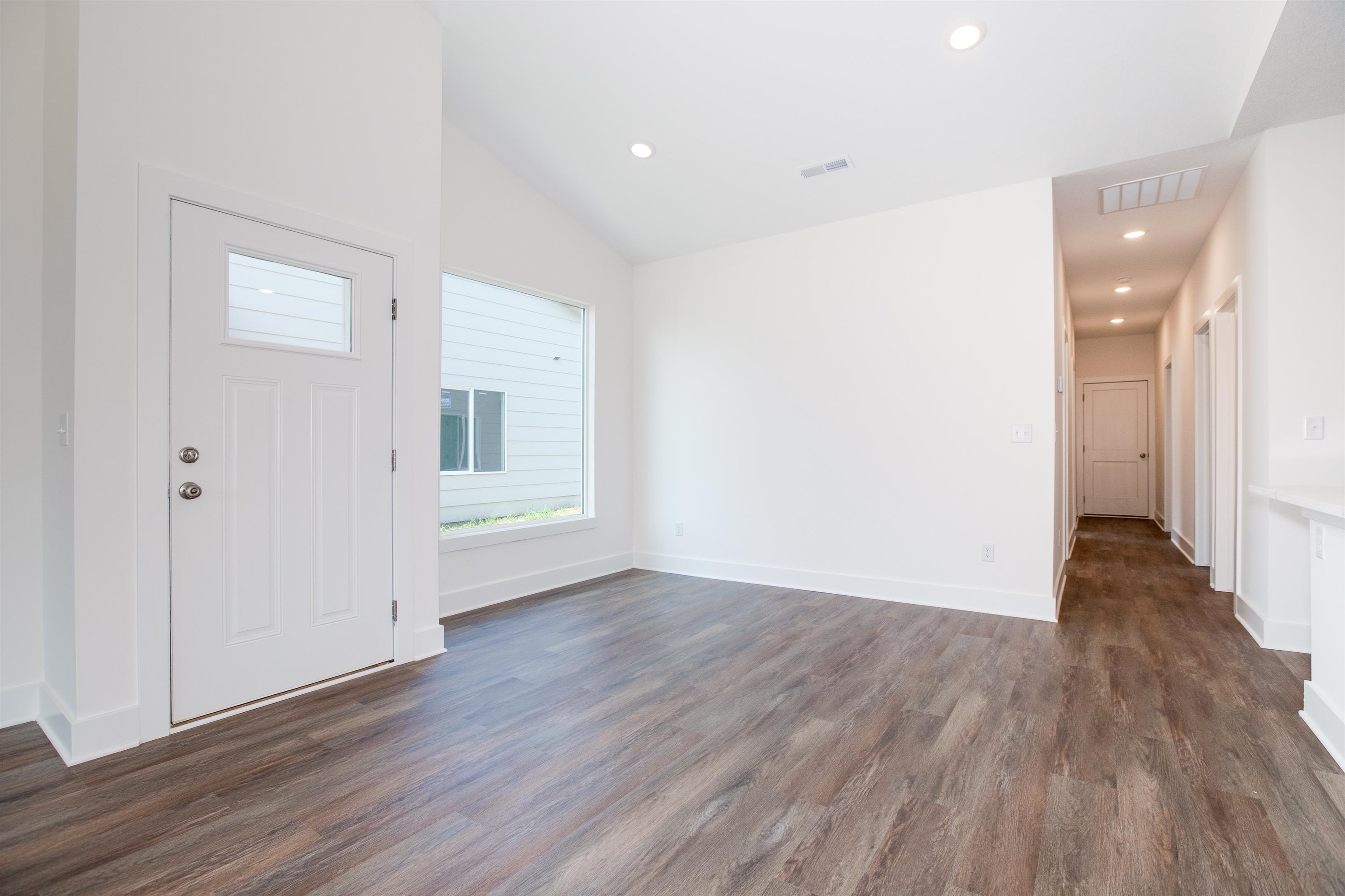 442-444 W Long Path Ct Property Photo 2