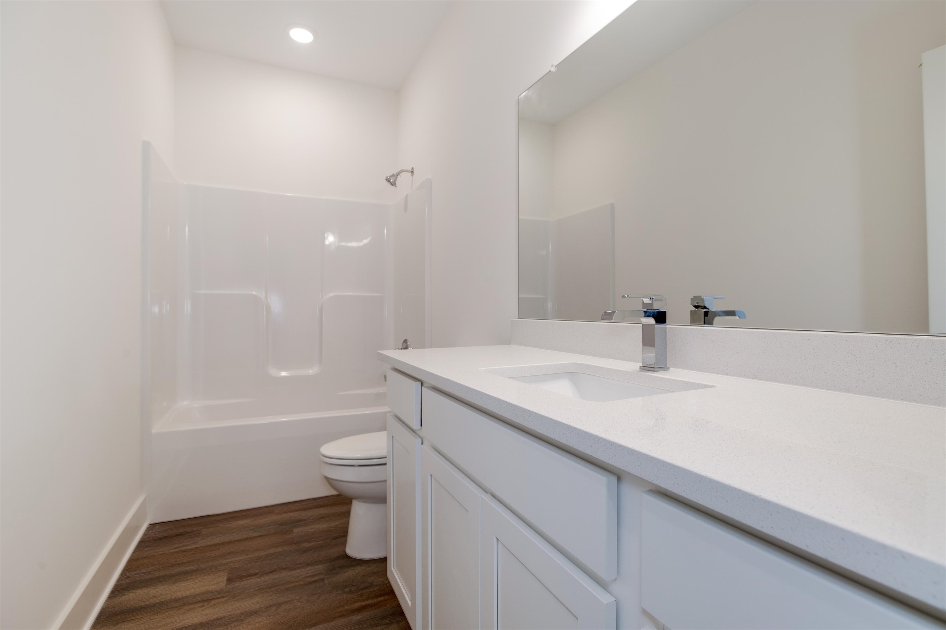 442-444 W Long Path Ct Property Photo 17