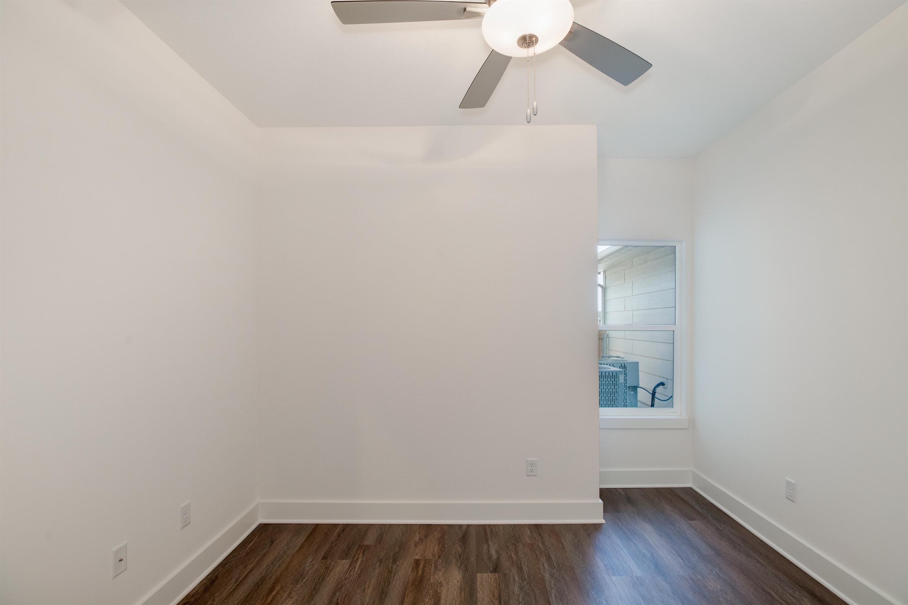 442-444 W Long Path Ct Property Photo 18