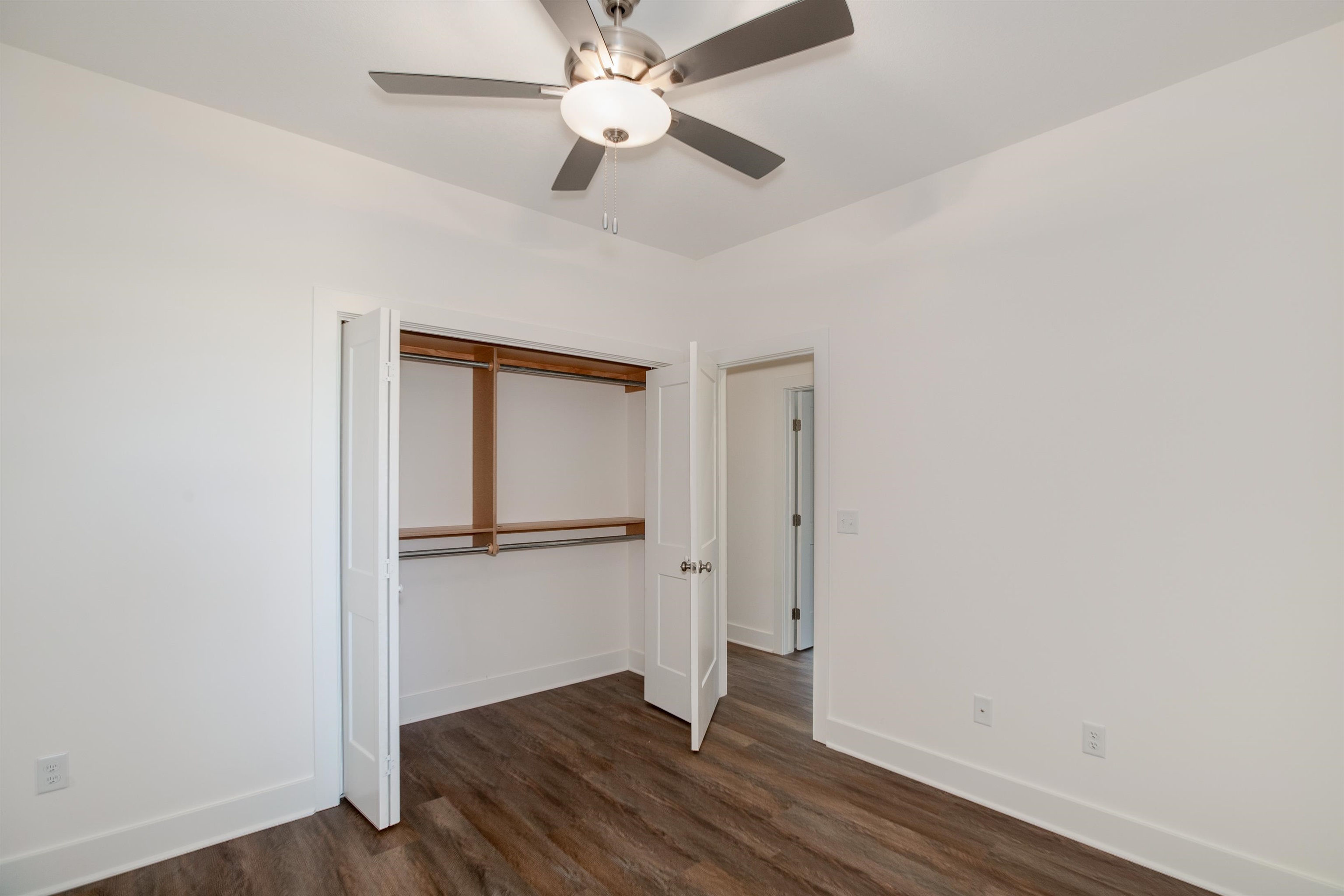 442-444 W Long Path Ct Property Photo 19