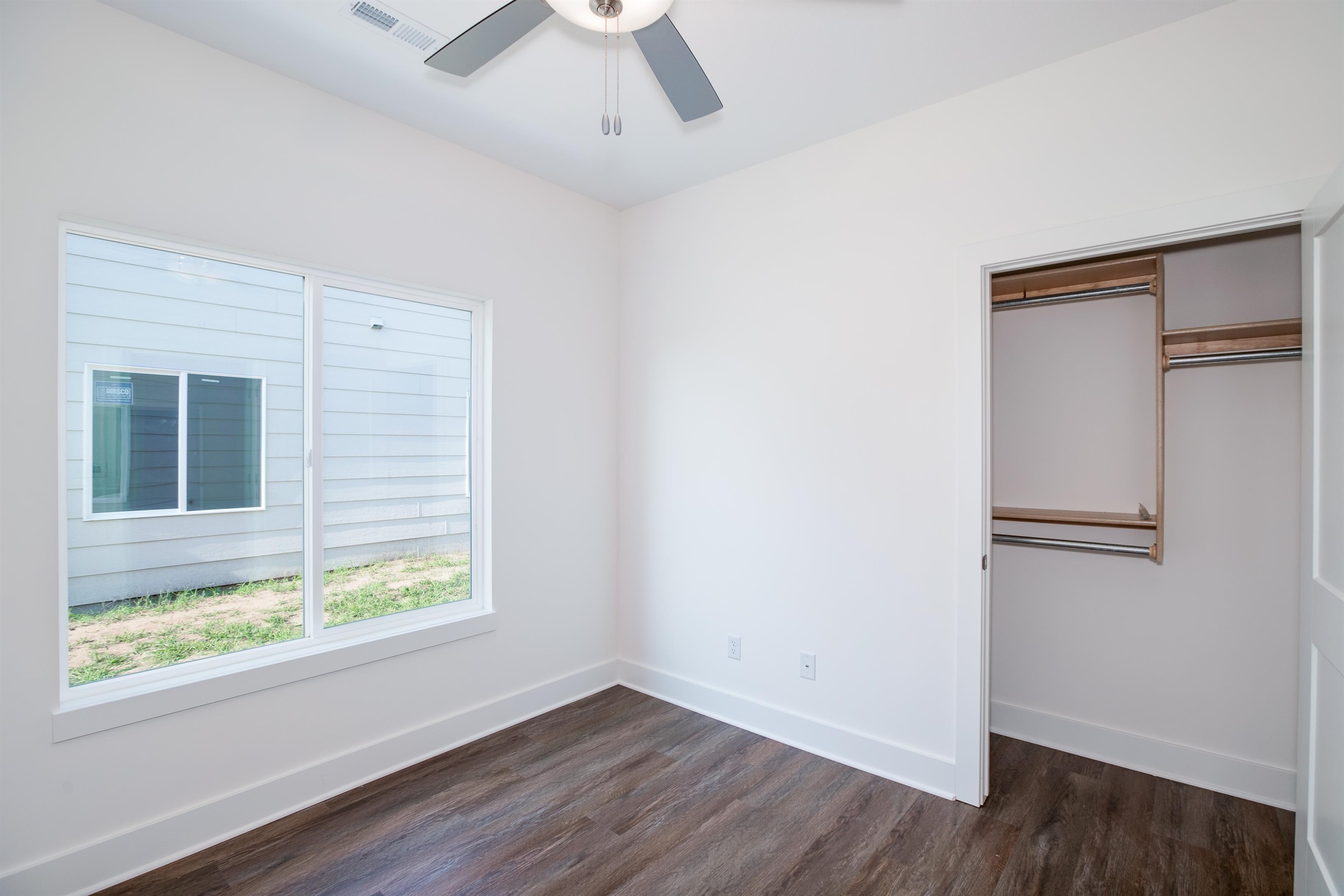 442-444 W Long Path Ct Property Photo 20