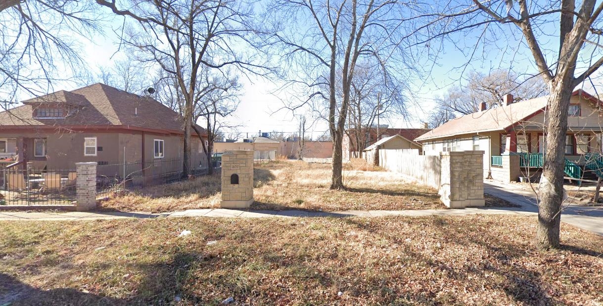 1651 S Topeka Ave Property Photo