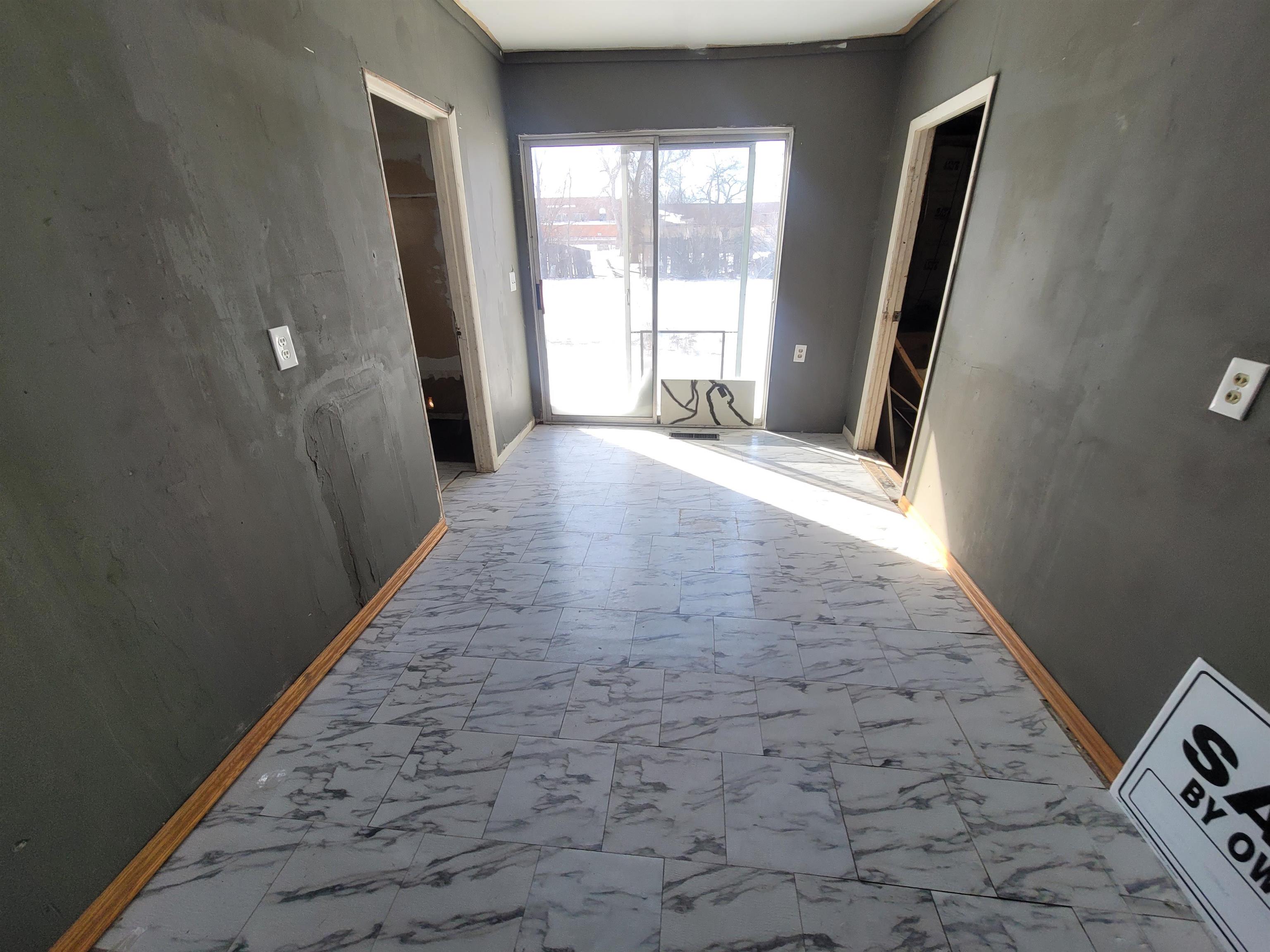 501 8th St Property Photo 2