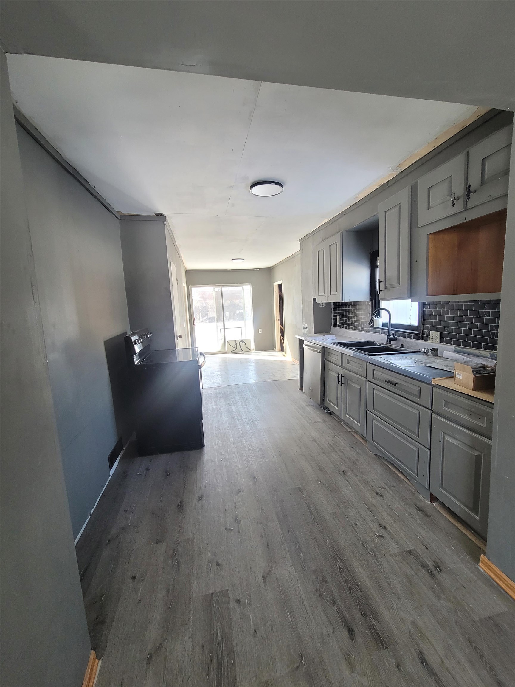 501 8th St Property Photo 8