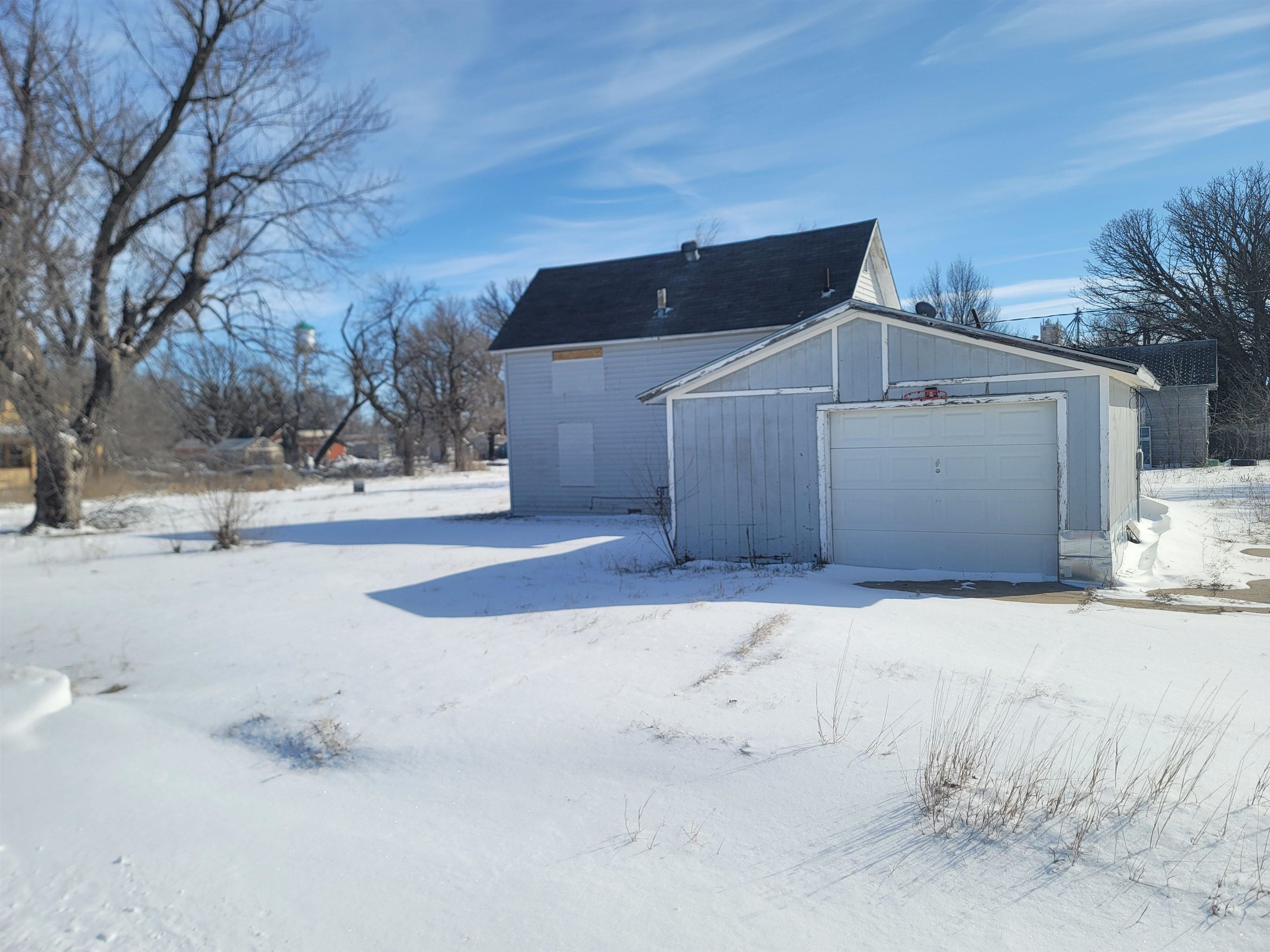 501 8th St Property Photo 12
