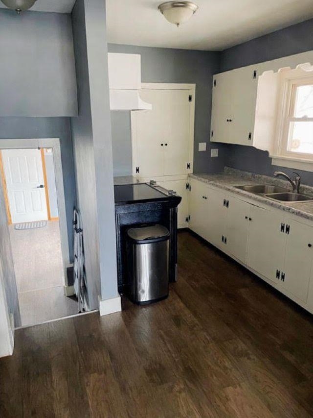 221 S Empire St Property Photo 3
