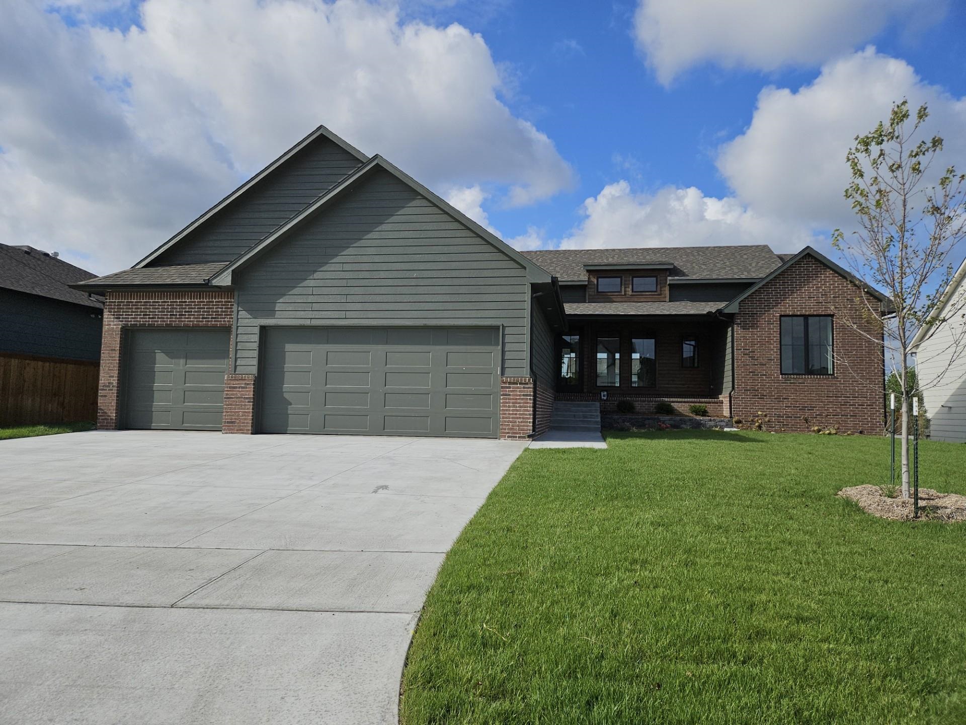 1206 W Lakeway Ct Property Photo 1