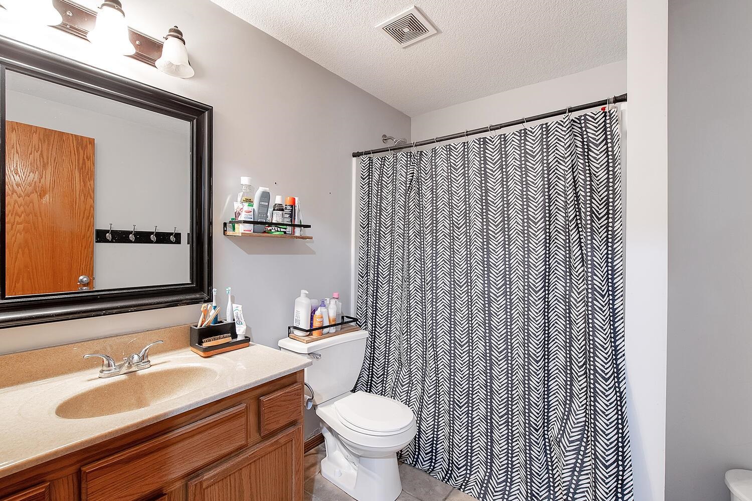 2201 E Spring Hill Dr Property Photo 29
