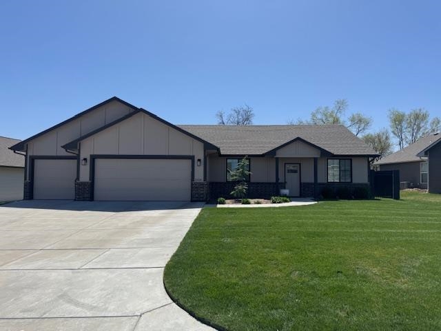 2338 S Chateau St Property Photo