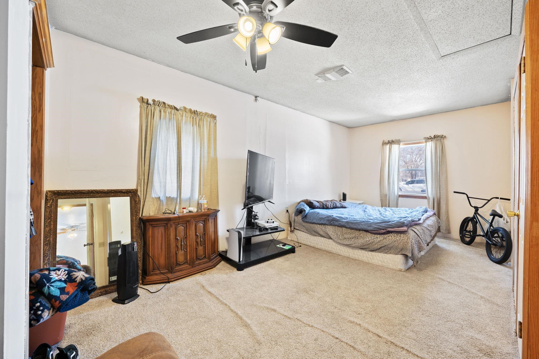 1302 S Topeka Property Photo 13