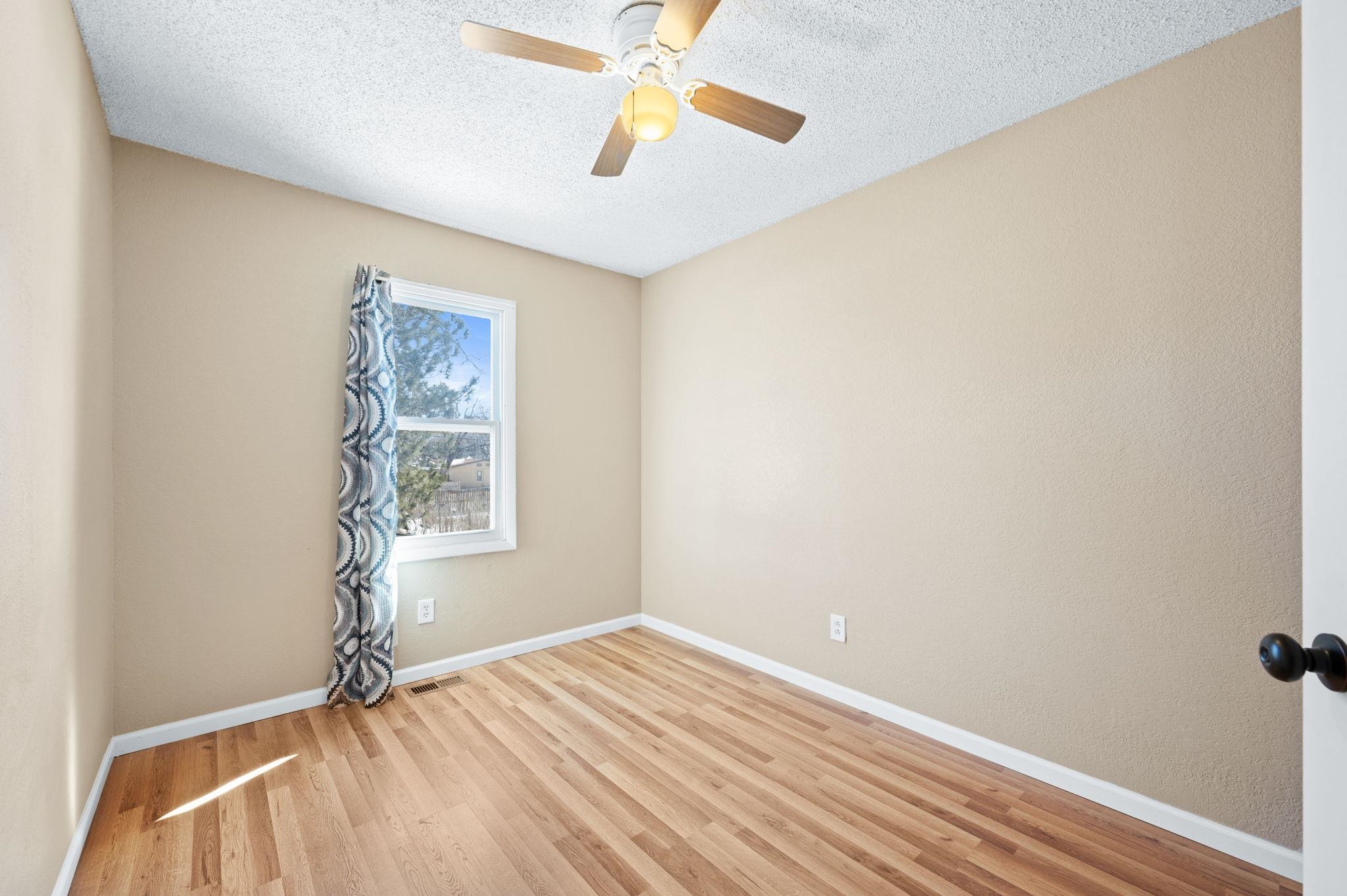 1302 S Topeka Property Photo 18