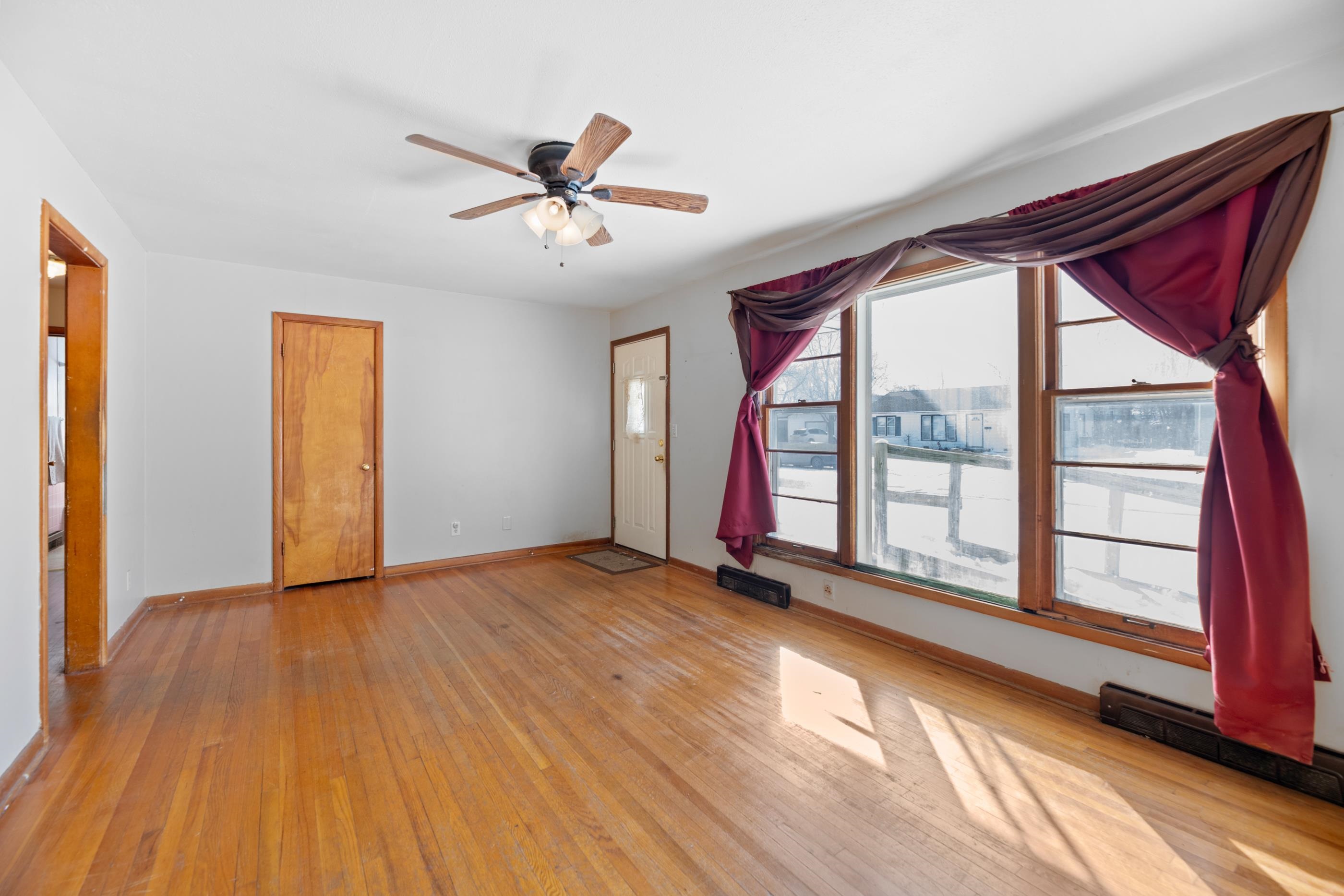 1218 W Calvert St. Property Photo 3