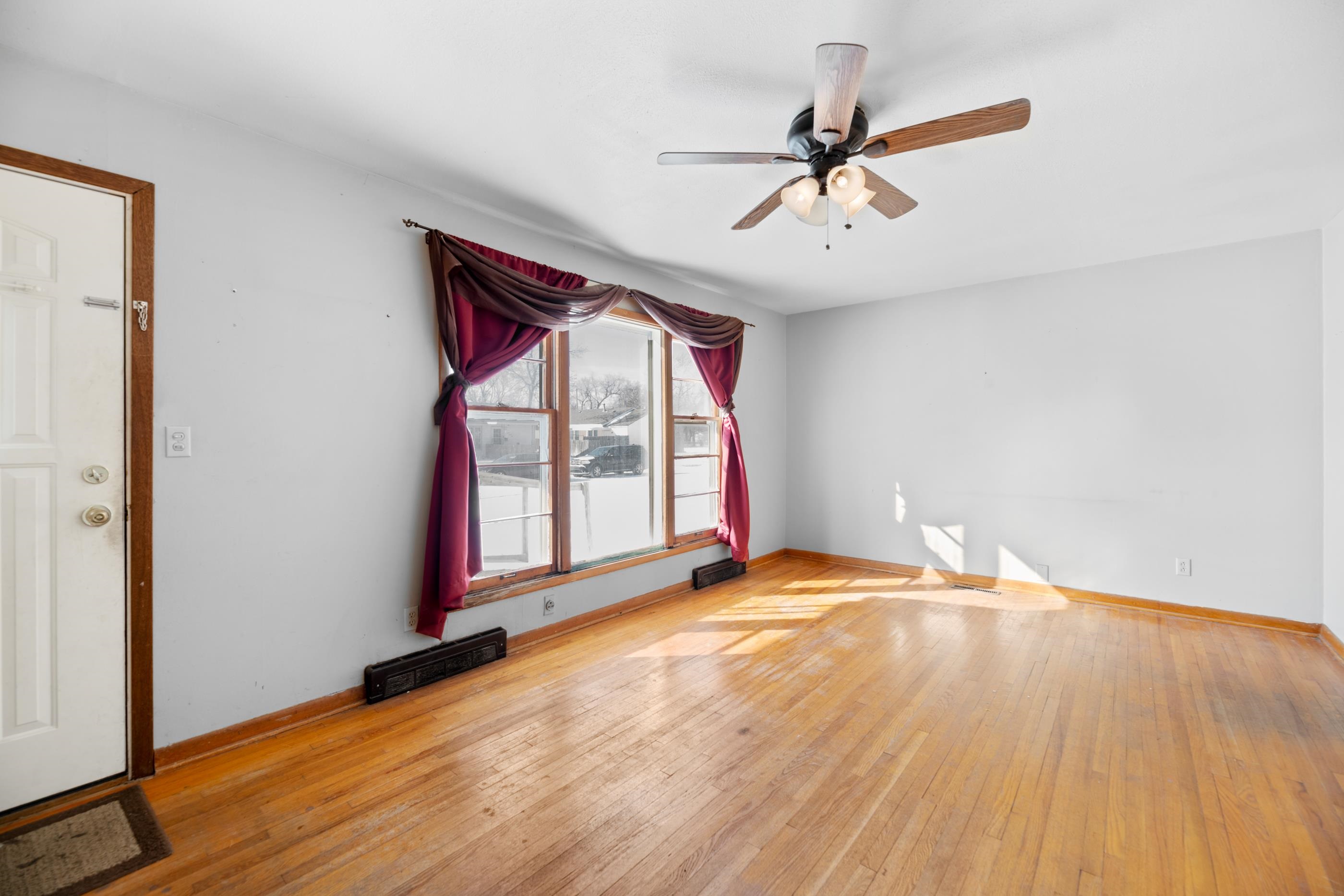 1218 W Calvert St. Property Photo 4