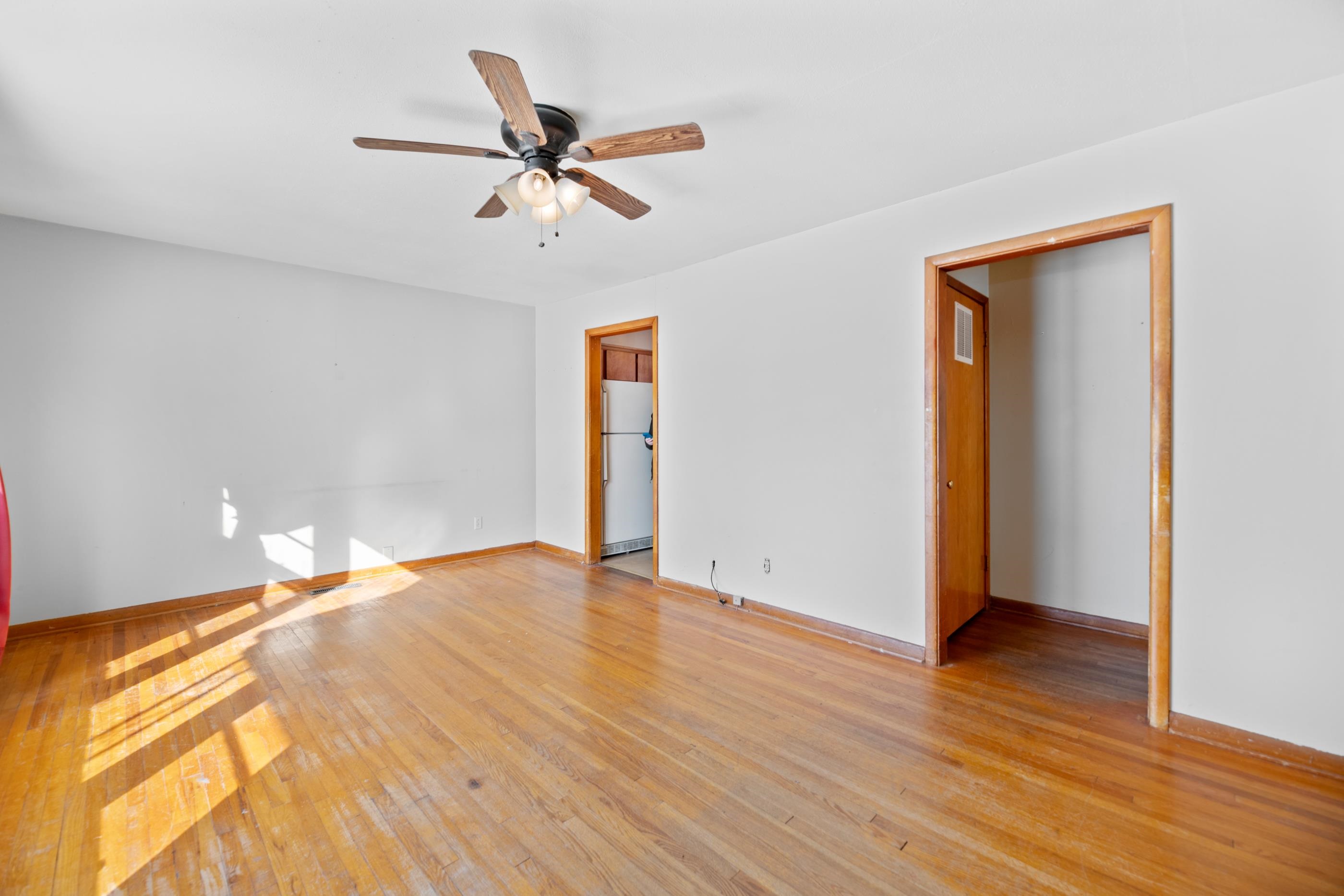 1218 W Calvert St. Property Photo 5