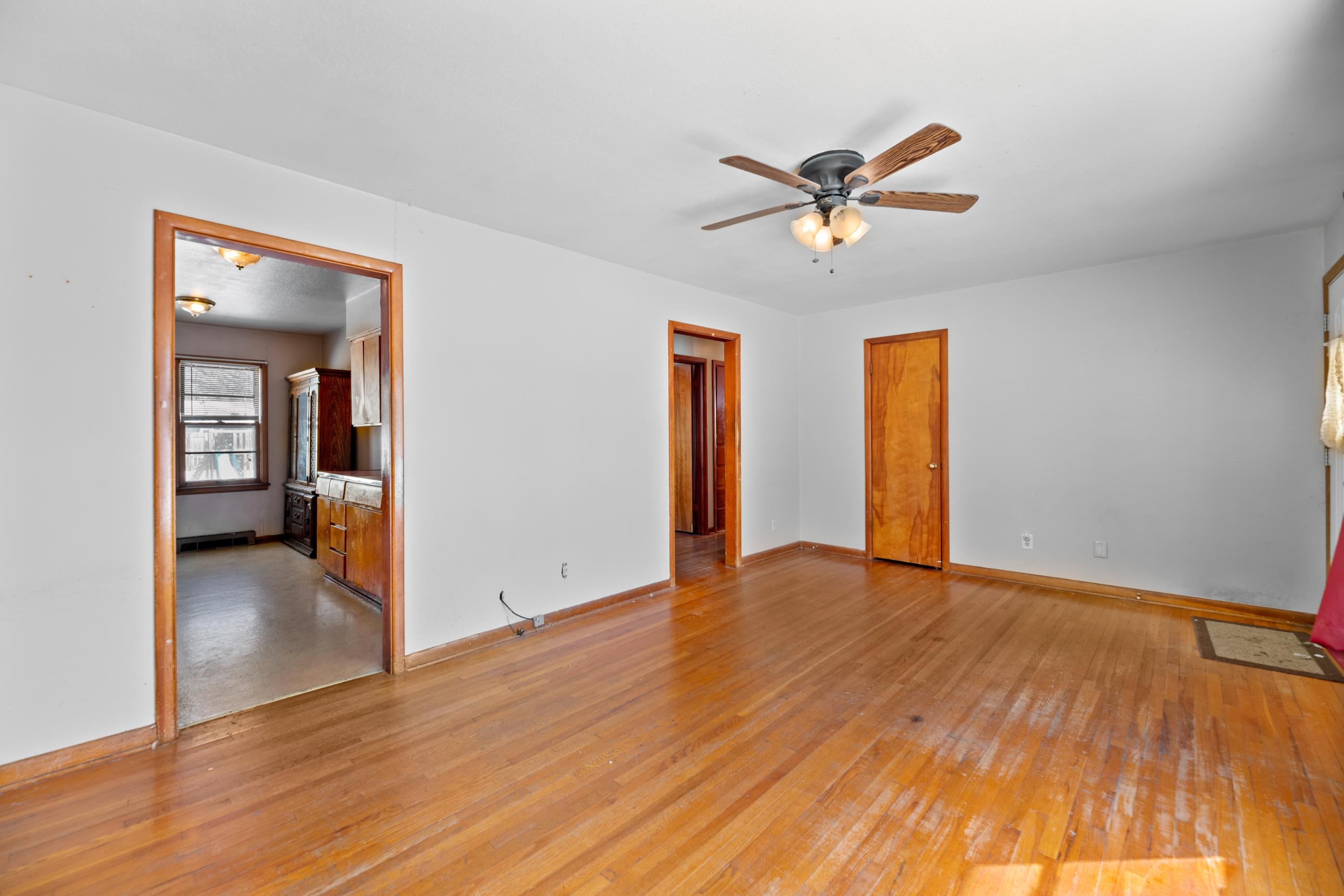 1218 W Calvert St. Property Photo 6