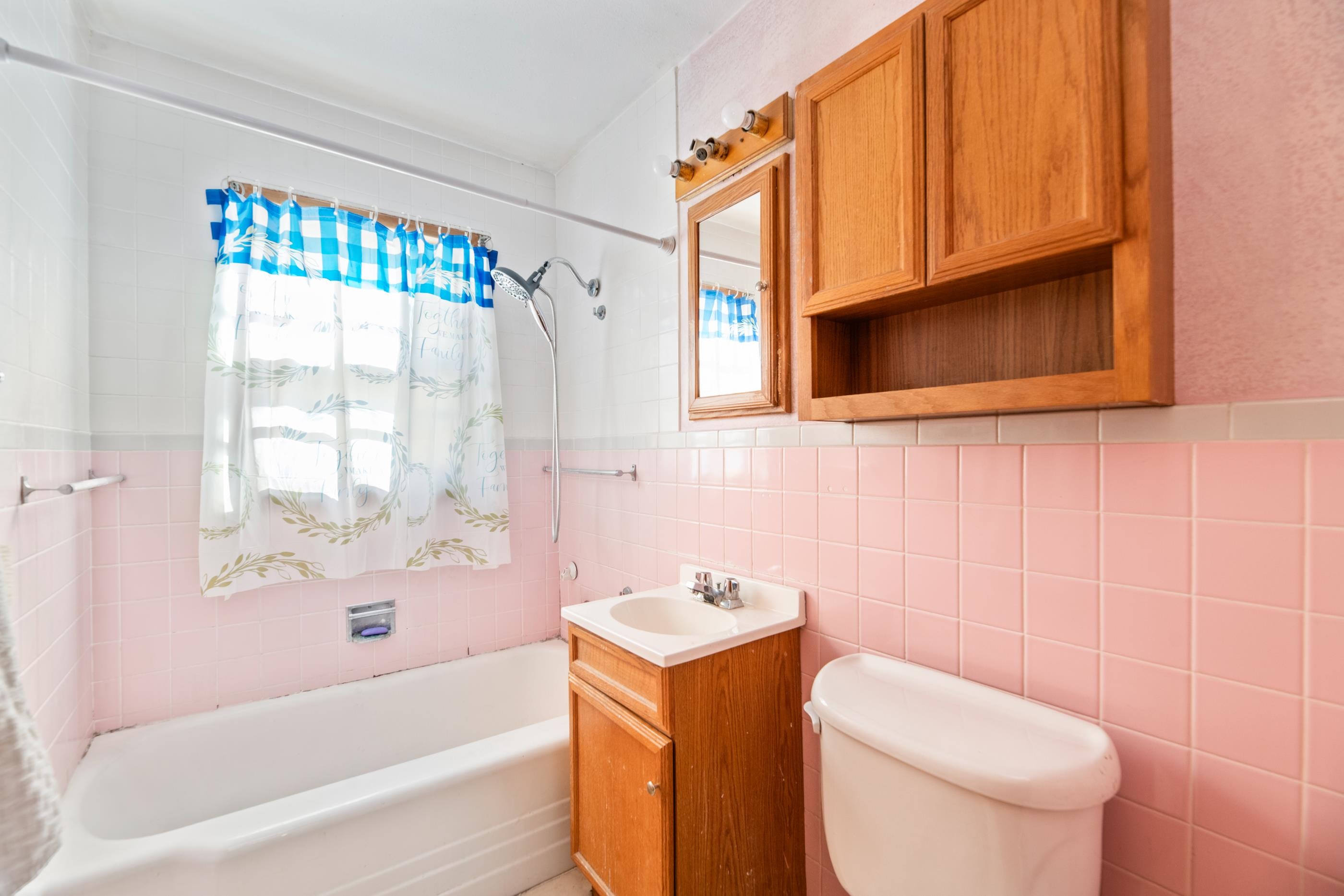 1218 W Calvert St. Property Photo 16