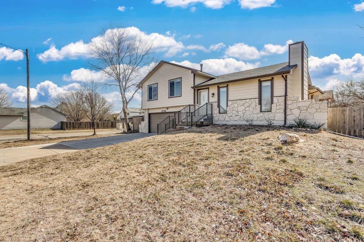 1739 S Cranbrook Ct Property Photo