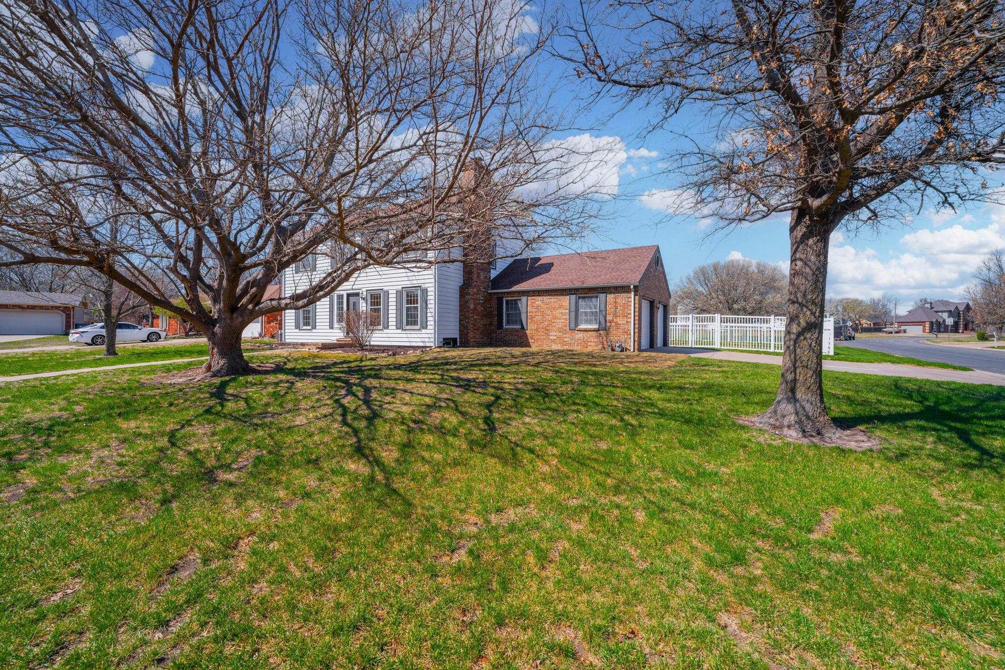 Andover Village Real Estate Listings Main Image