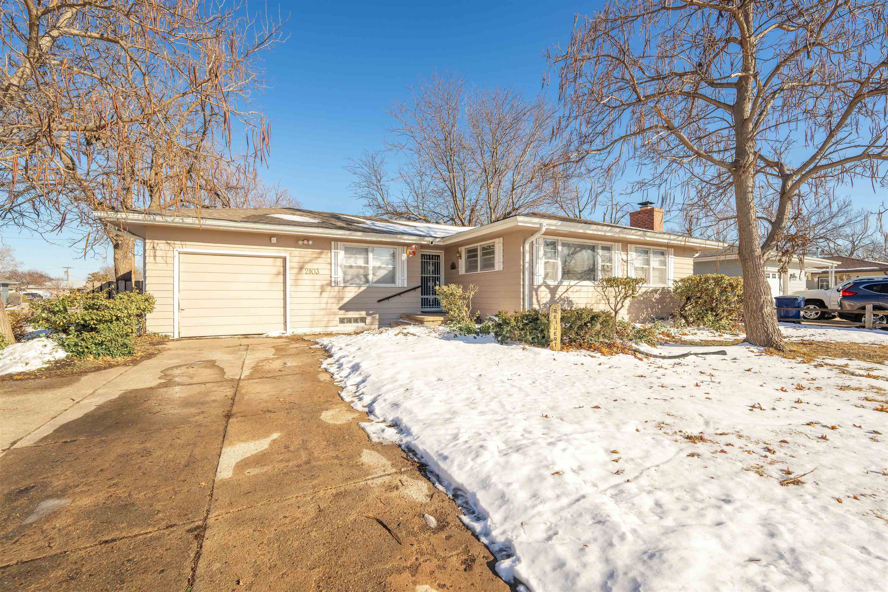 2103 Wesley St Property Photo