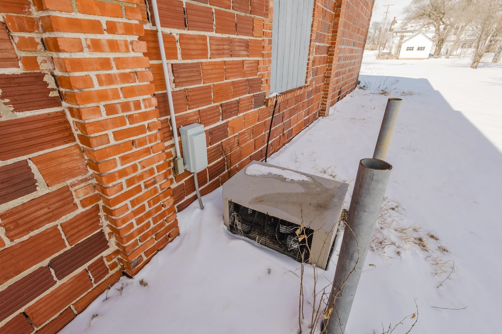 112 E Marshall Ave Property Photo 26