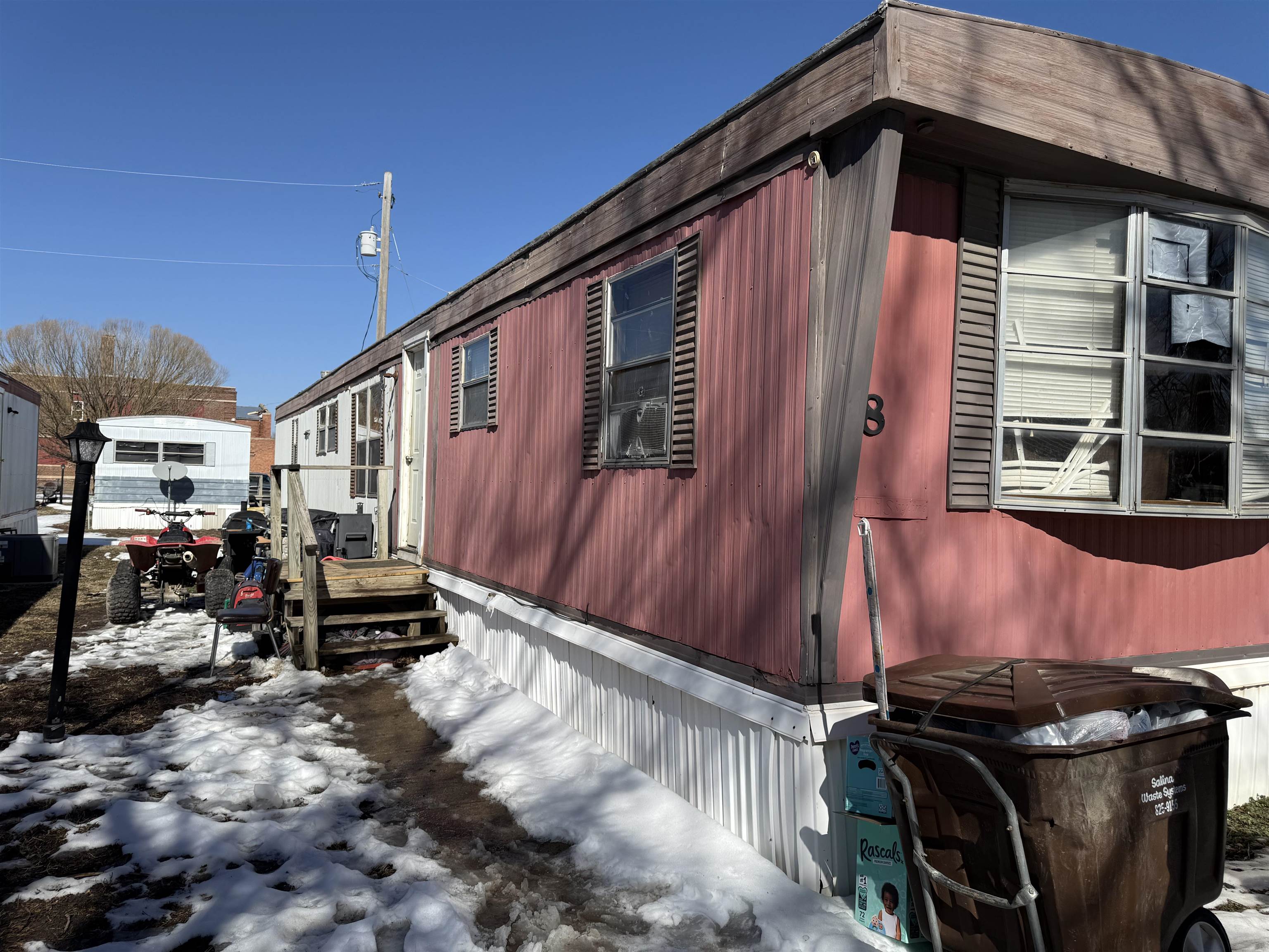 304 Adams St Property Photo 10