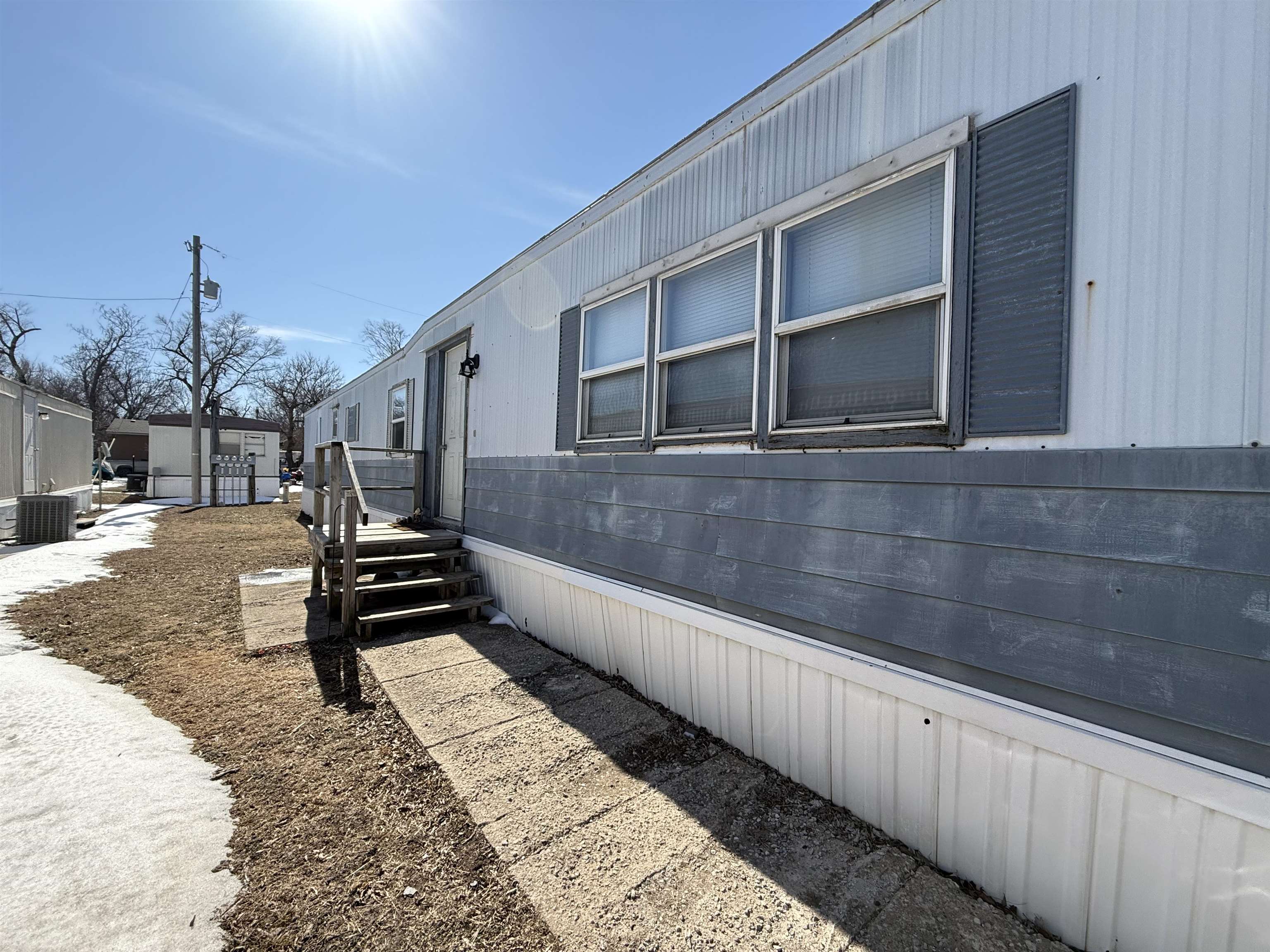 304 Adams St Property Photo 14