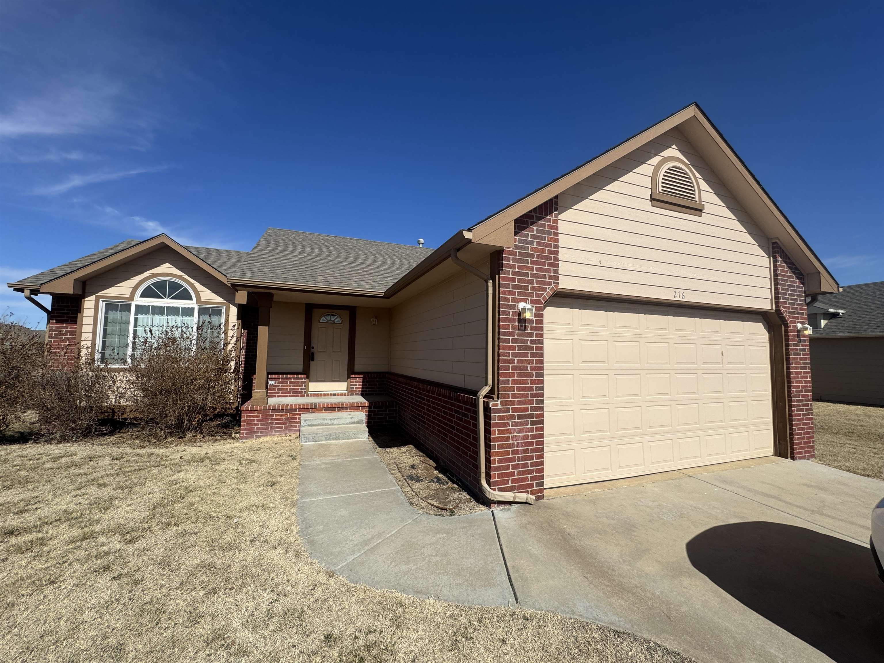 Discovery Real Estate Listings Main Image