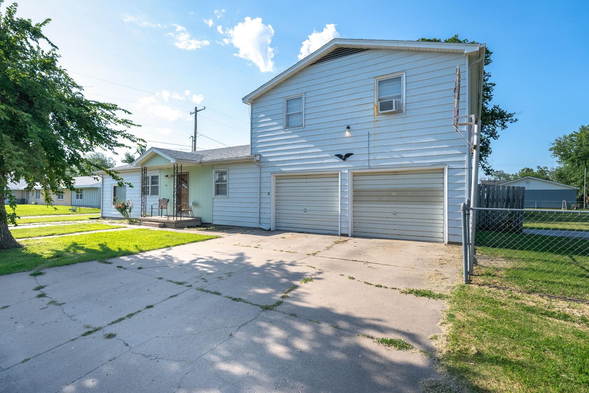 217 W Blaine St Property Photo