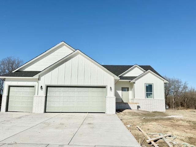 2605 S Clear Creek St Property Photo