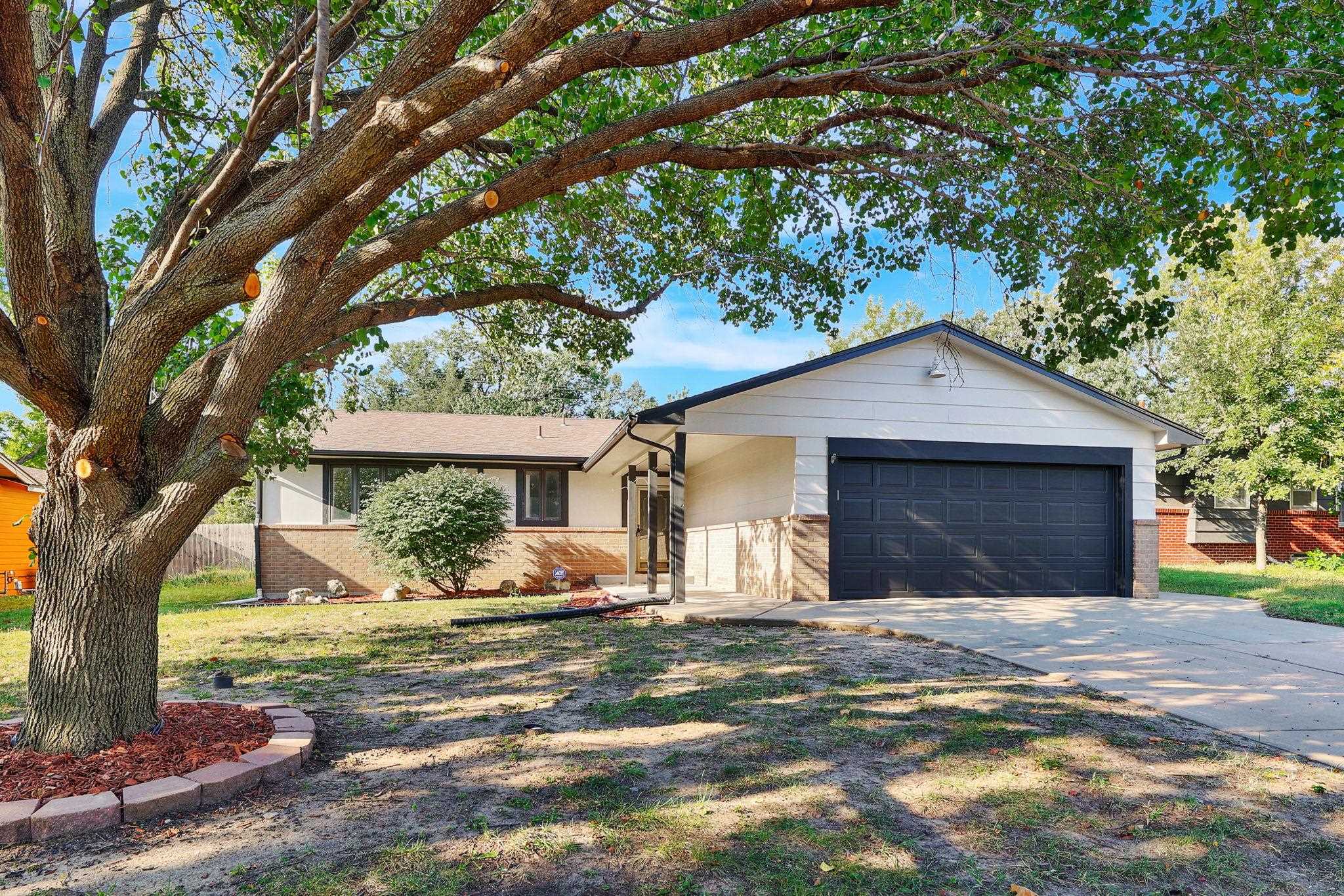 4427 Gunnison St Property Photo