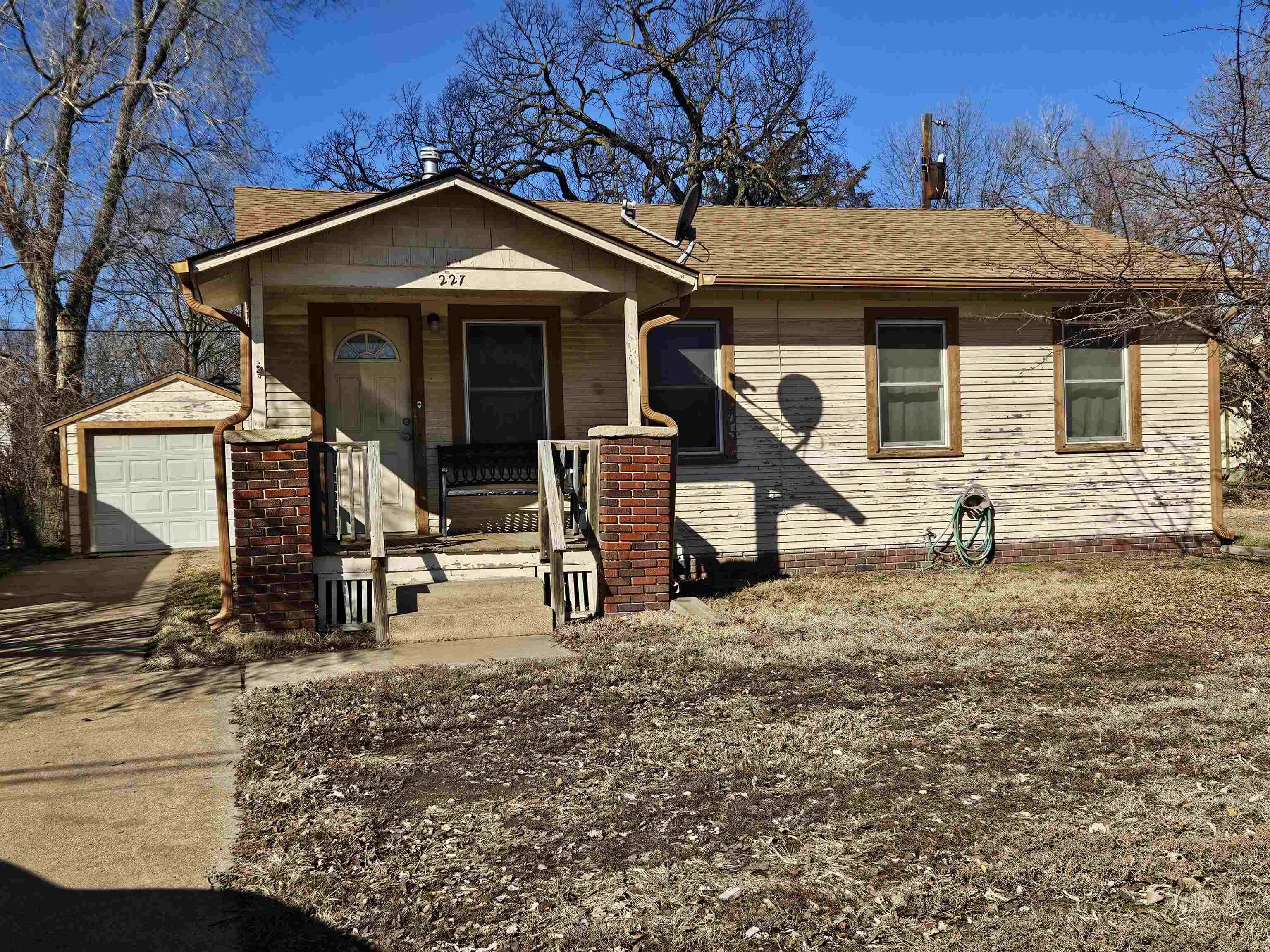 227 N Ohio St Property Photo