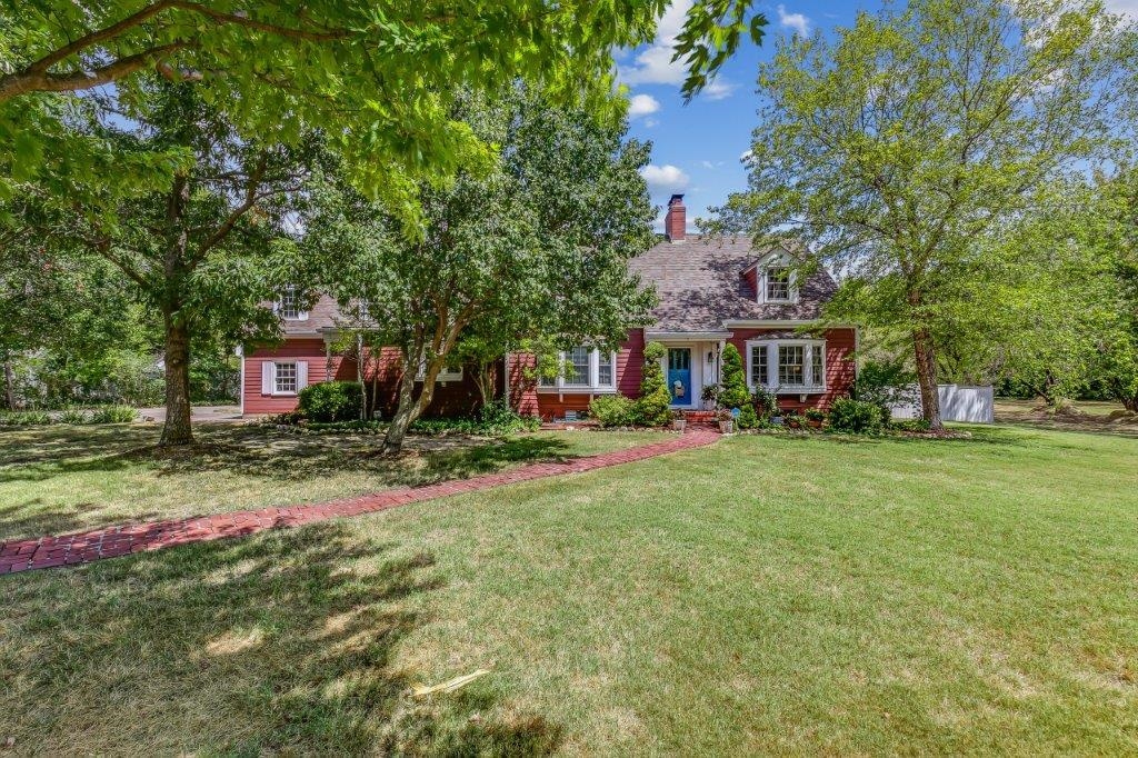 8 N Linden Property Photo