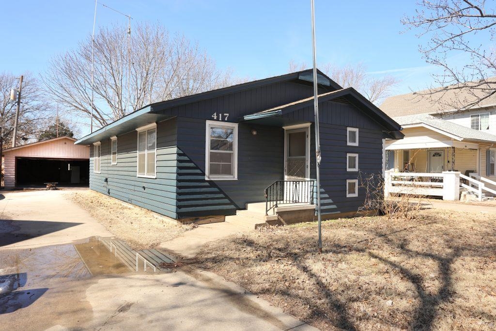 417 N Summit St Property Photo