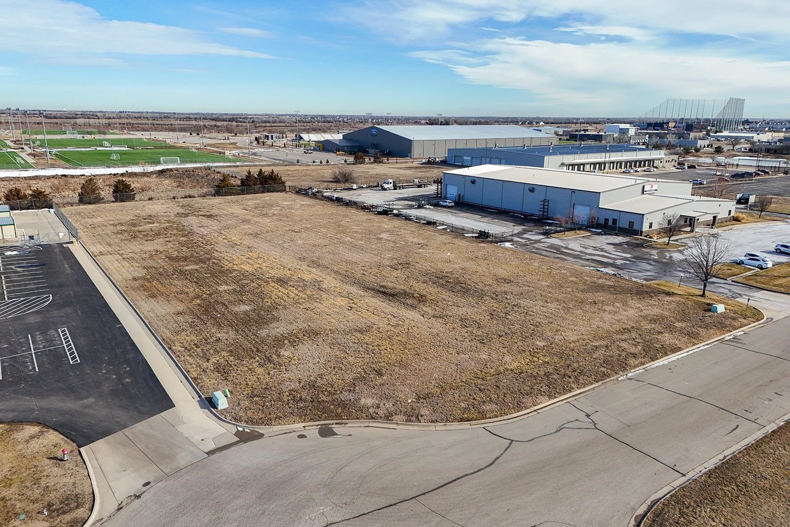 1.93 Acres E 26th Circle N Property Photo 4