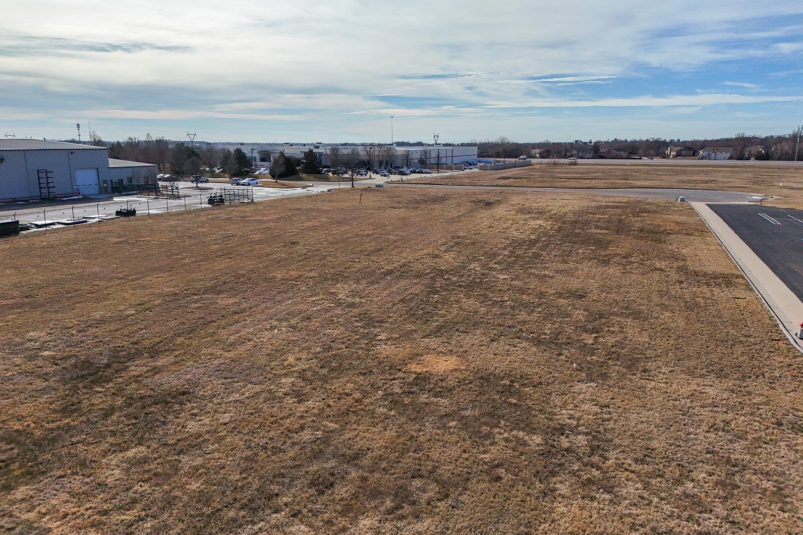 1.93 Acres E 26th Circle N Property Photo 9