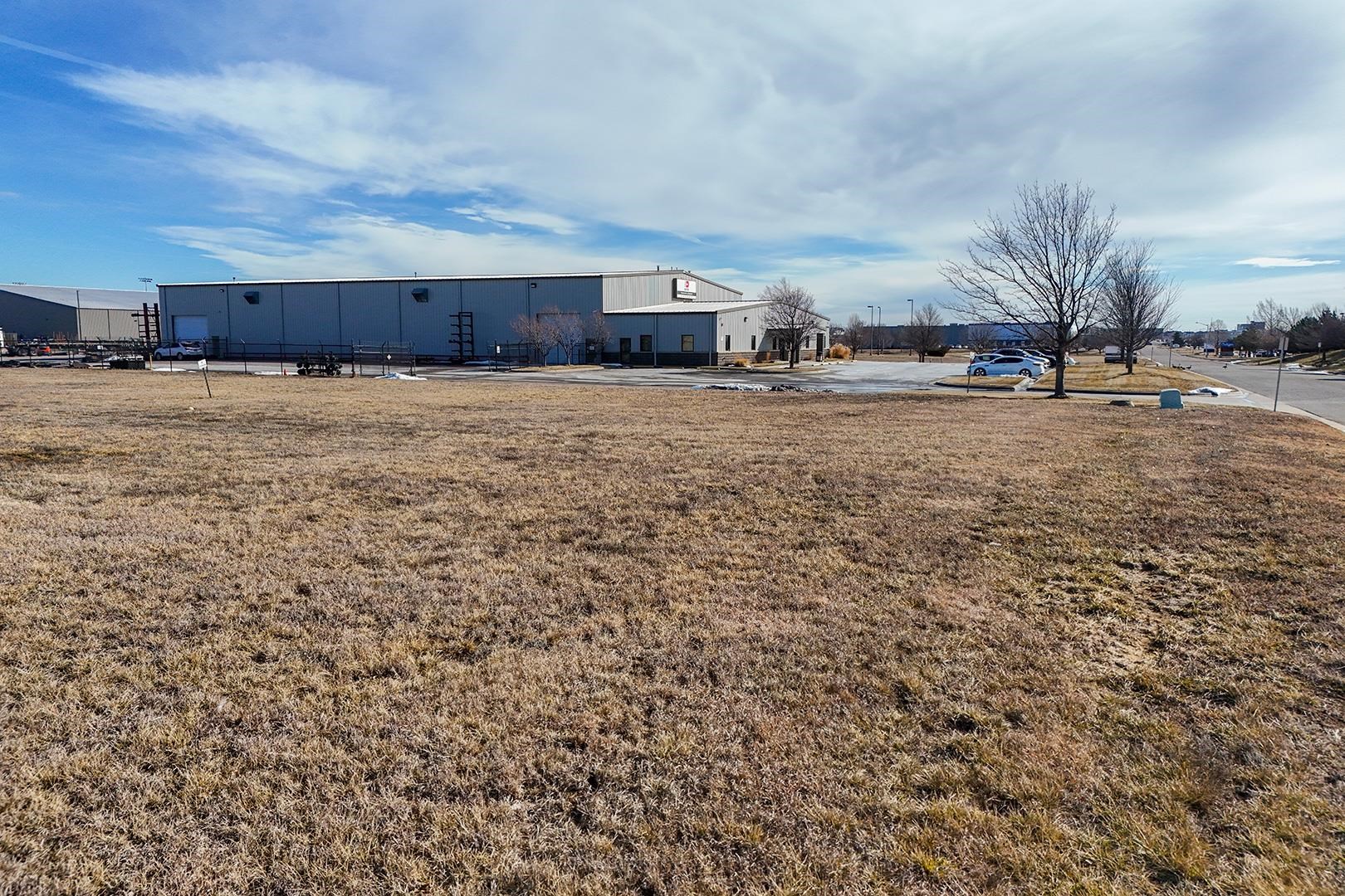 1.93 Acres E 26th Circle N Property Photo 16