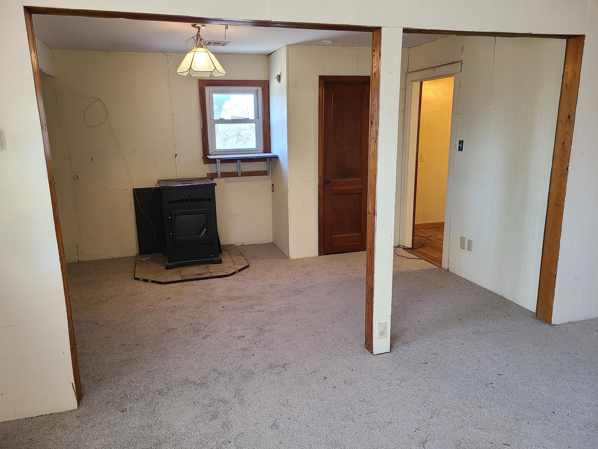 422 W Main St Property Photo 10