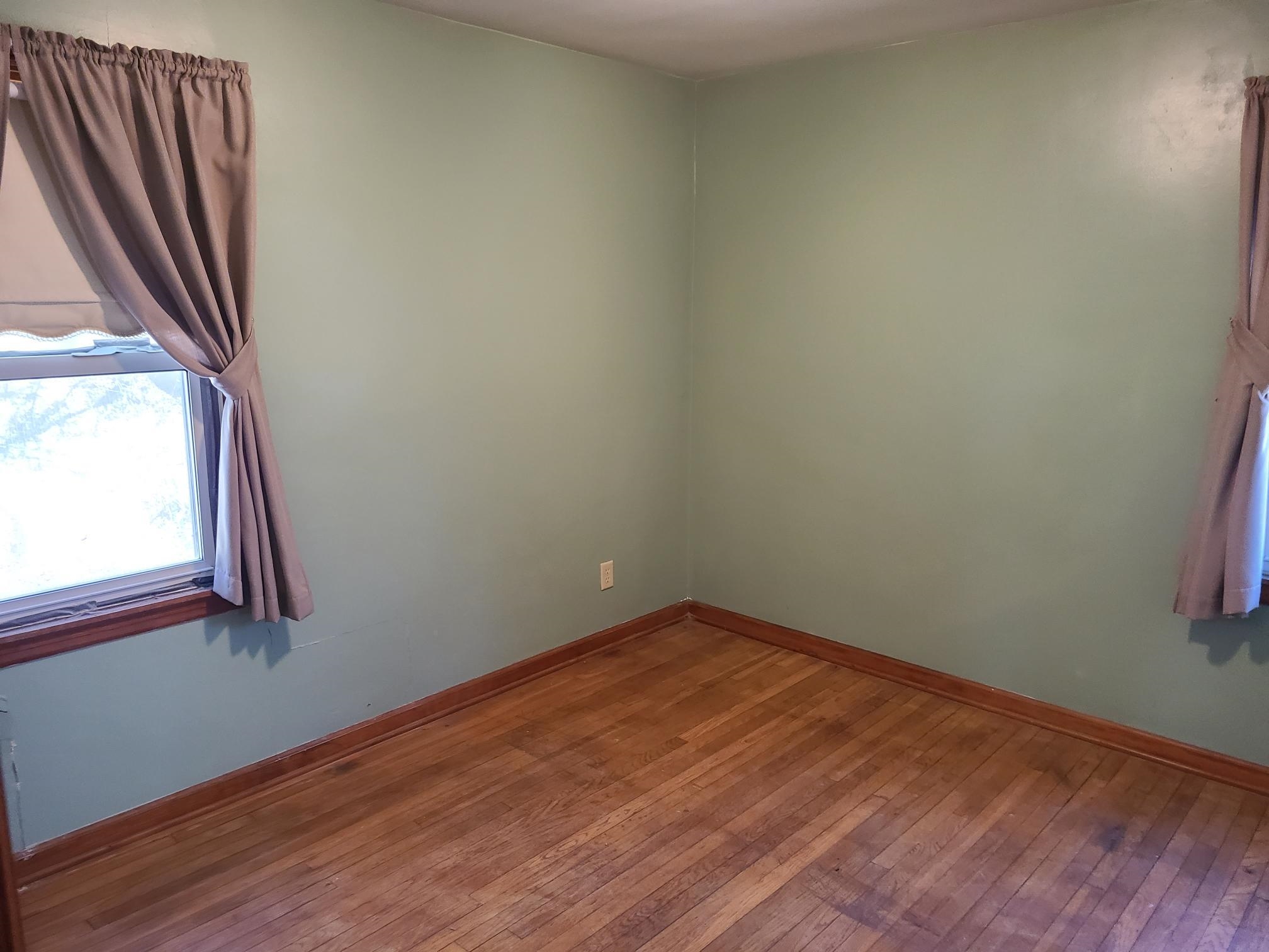 422 W Main St Property Photo 15